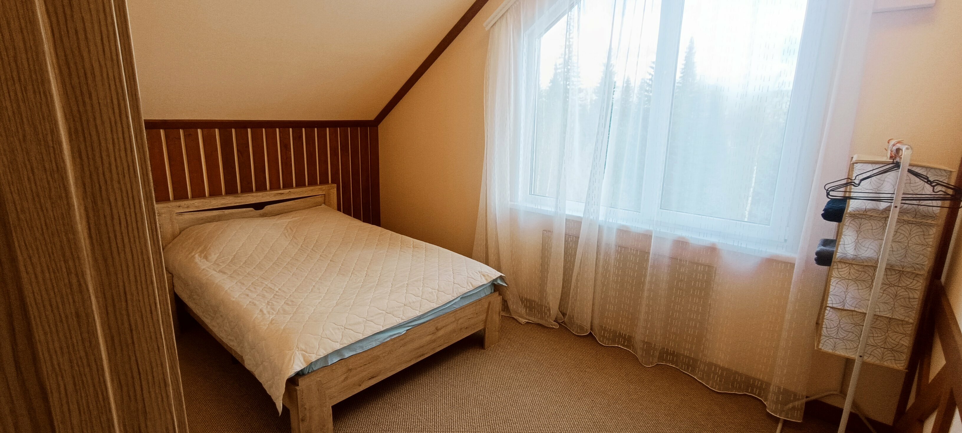 Дом с видом на лес