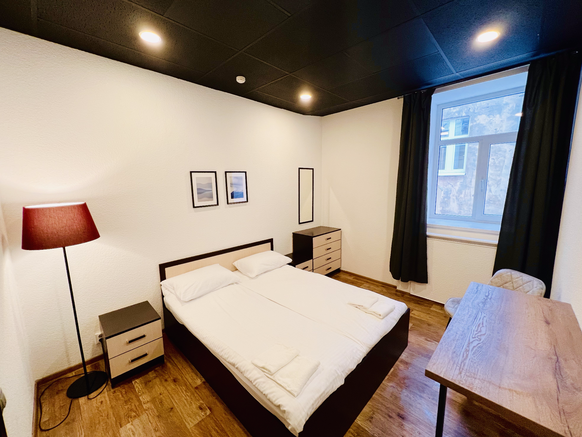 Двухместный номер с 1 кроватью и общей ванной комнатой