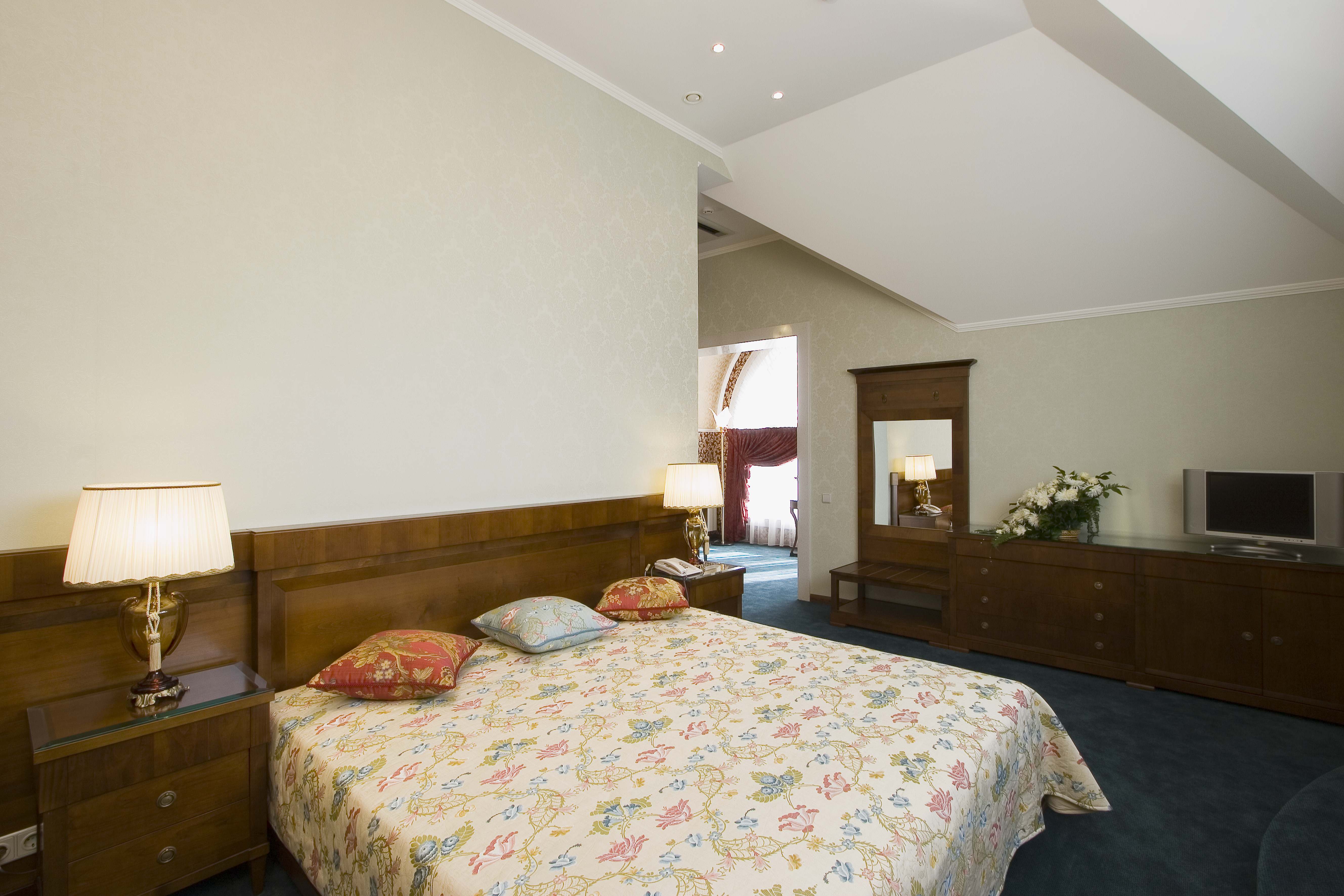 Большой двухместный номер с 1 кроватью