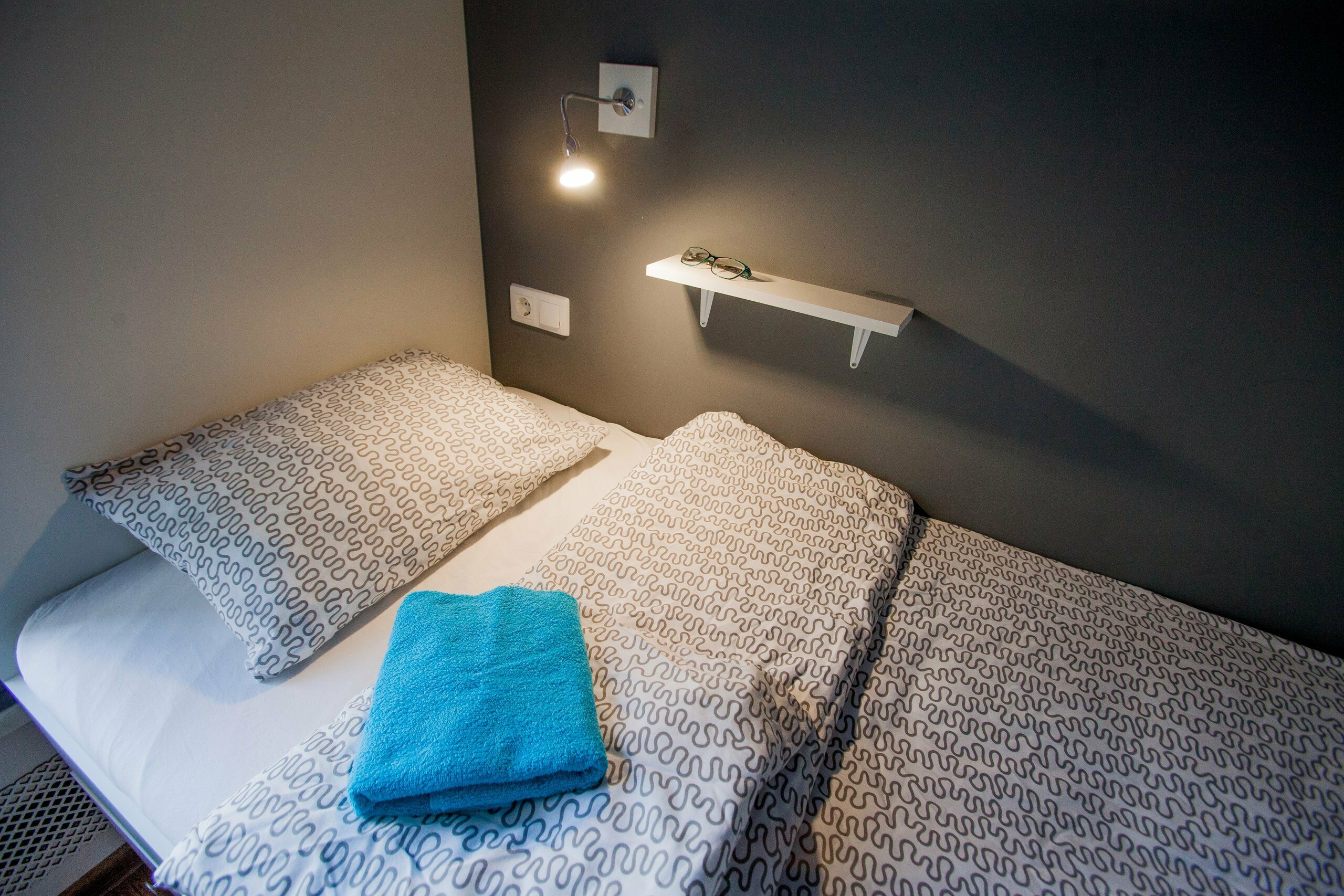 Четырехместный номер с общей ванной комнатой