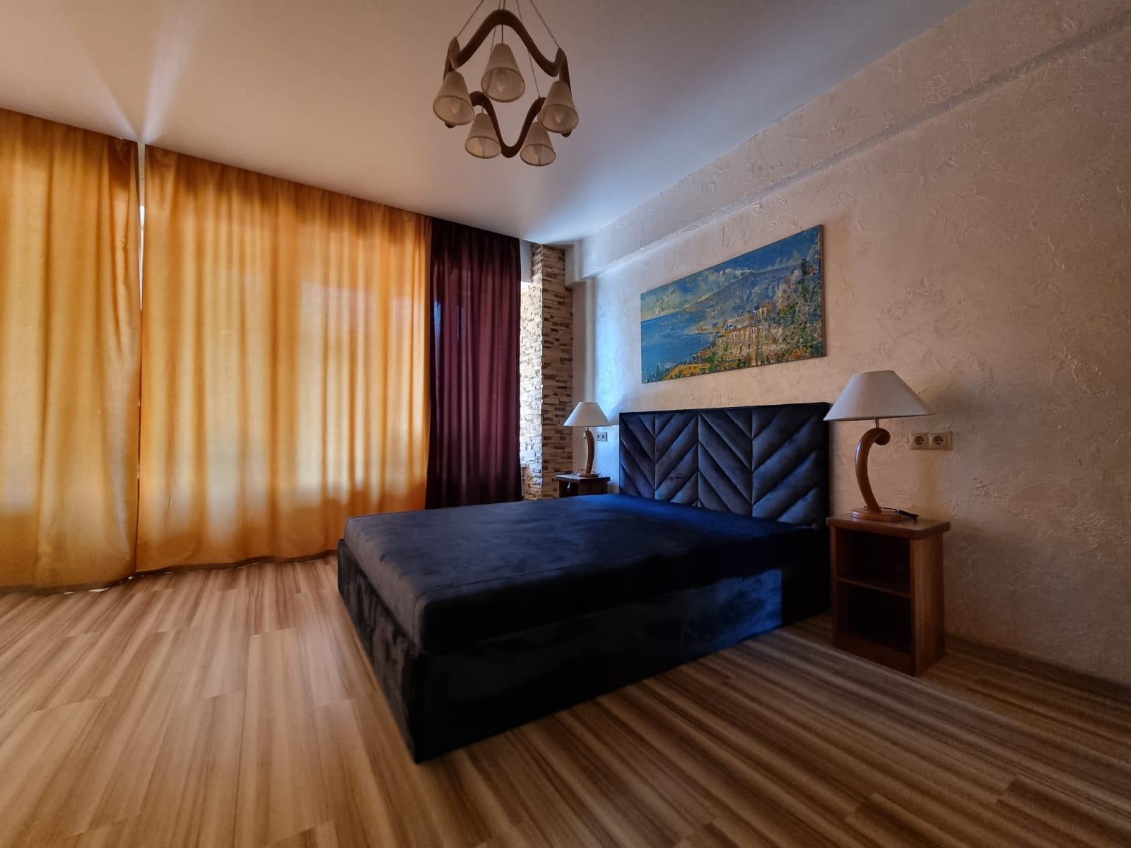 Трехместный номер с собственной ванной комнатой