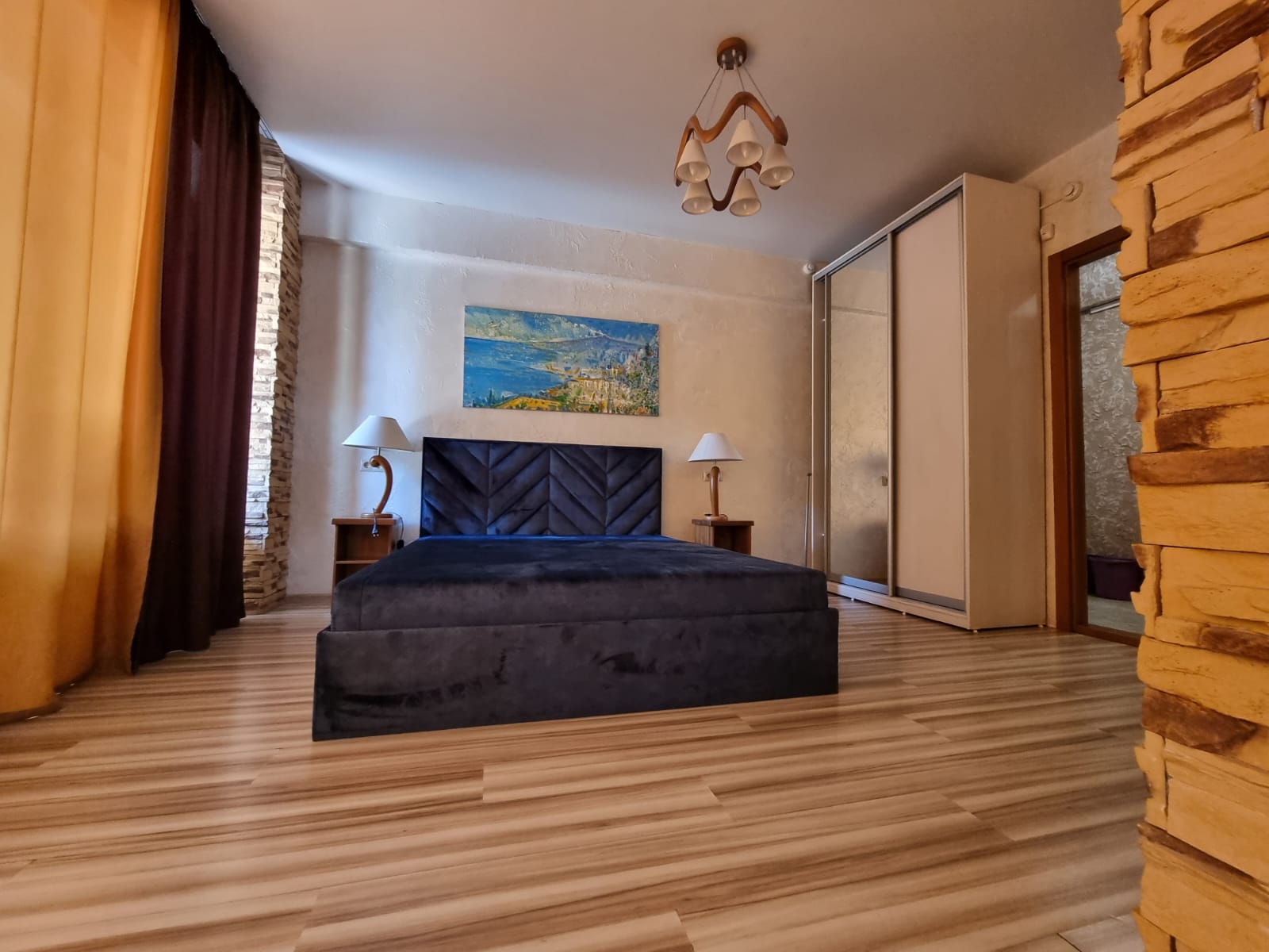 Трехместный номер с собственной ванной комнатой