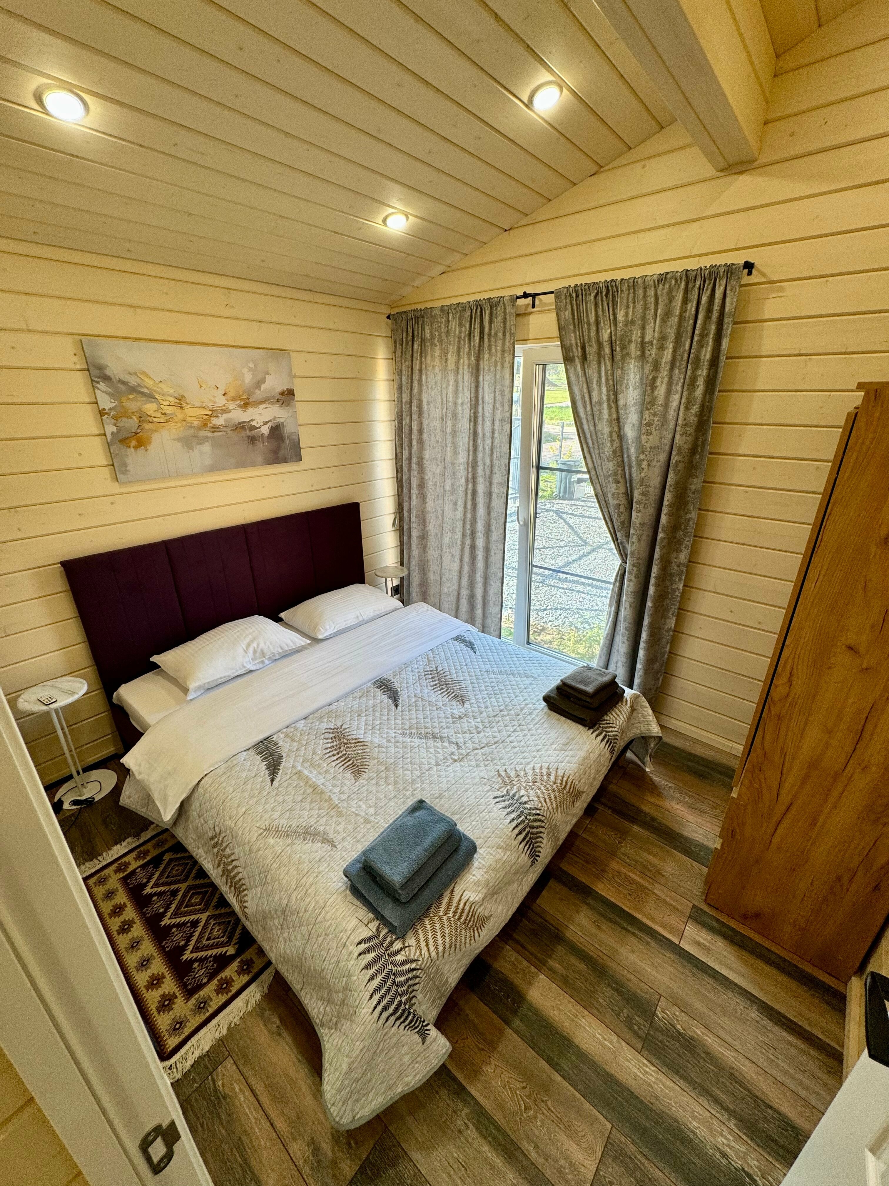 Коттедж с видом на лес