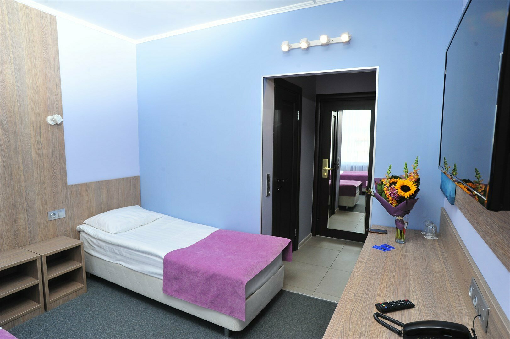 Улучшенный двухместный номер с 2 отдельными кроватями