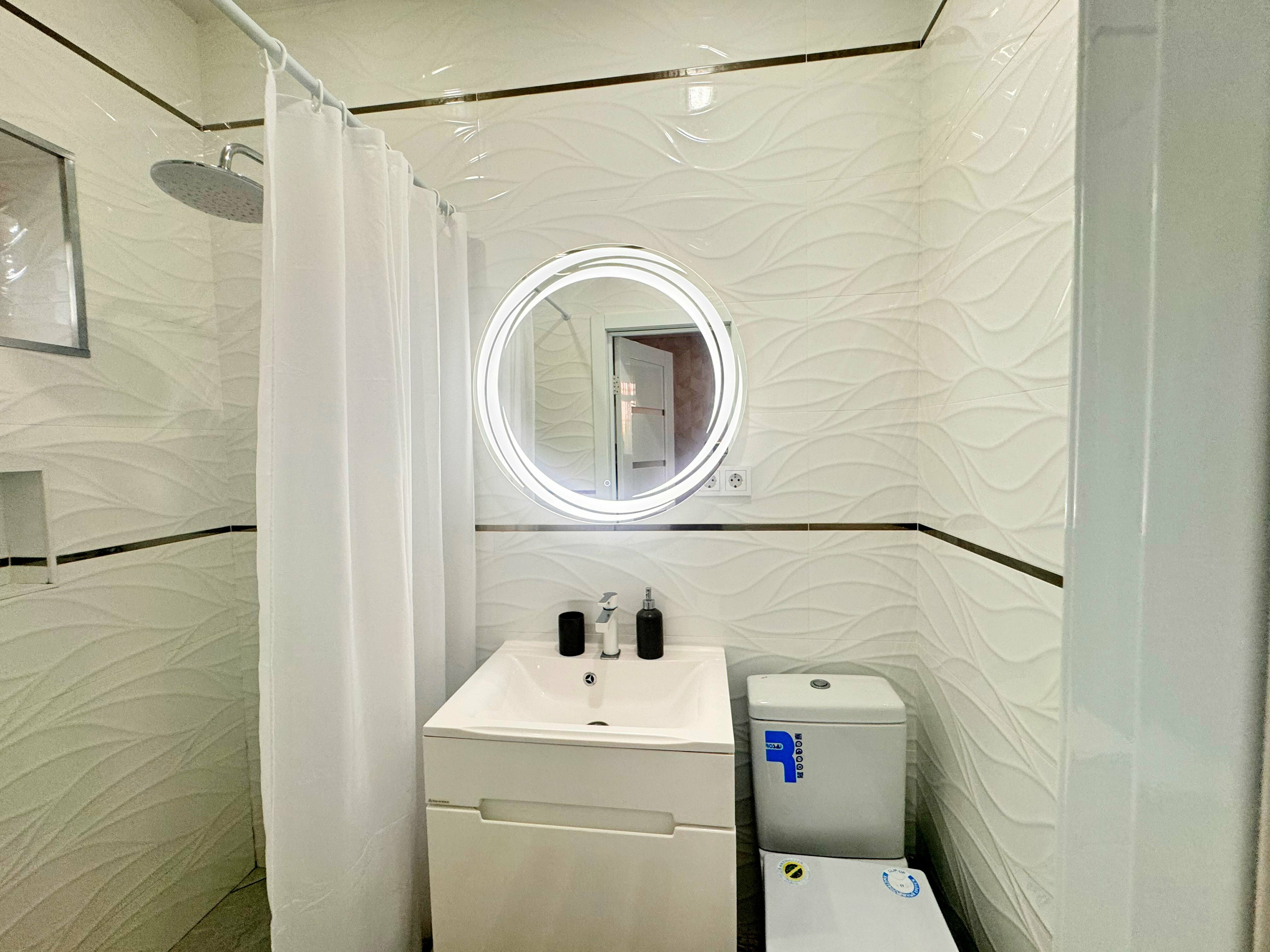 Дом с балконом