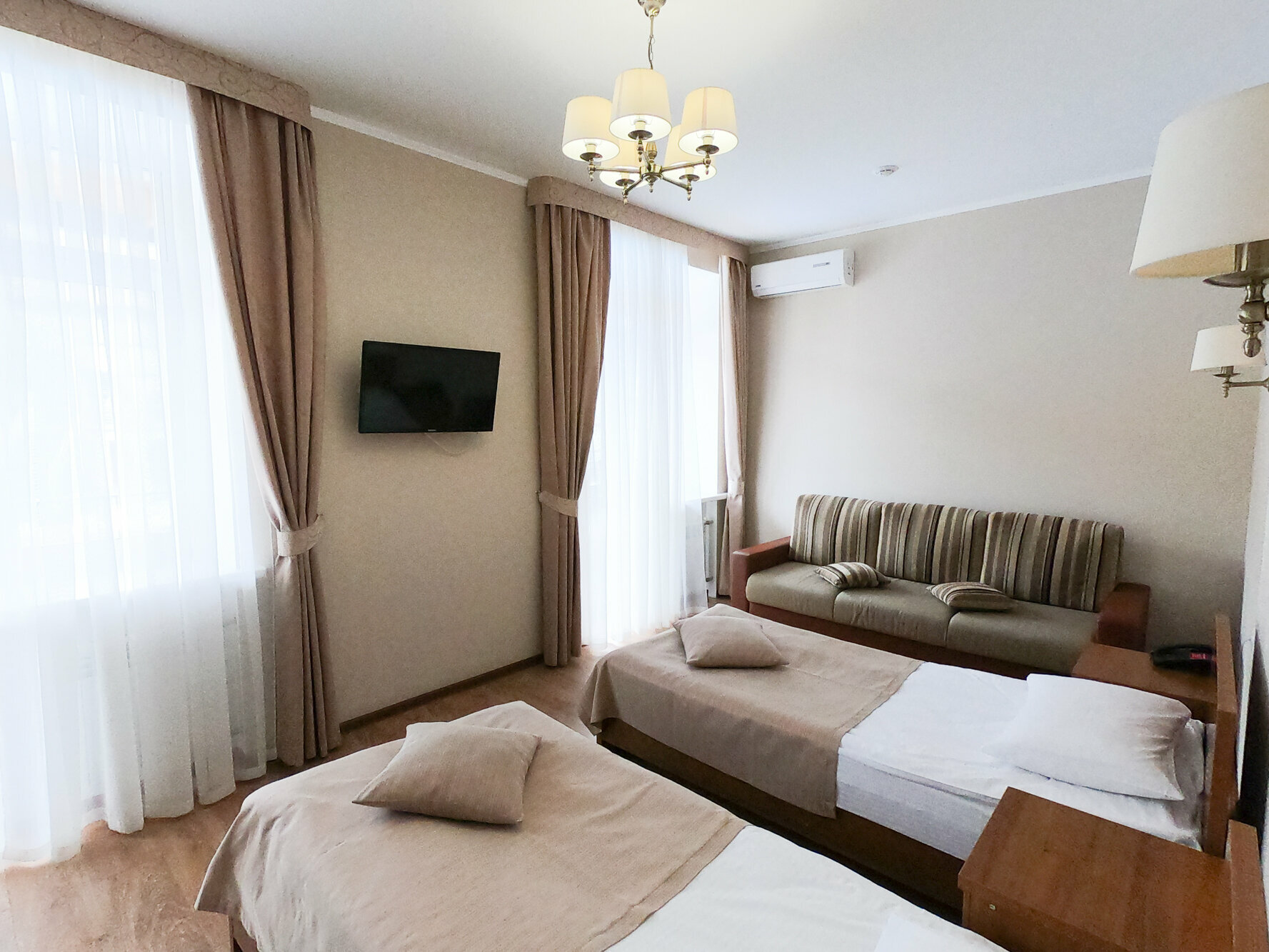 Улучшенный двухместный номер с 1 кроватью или 2 отдельными кроватями, вид на горы