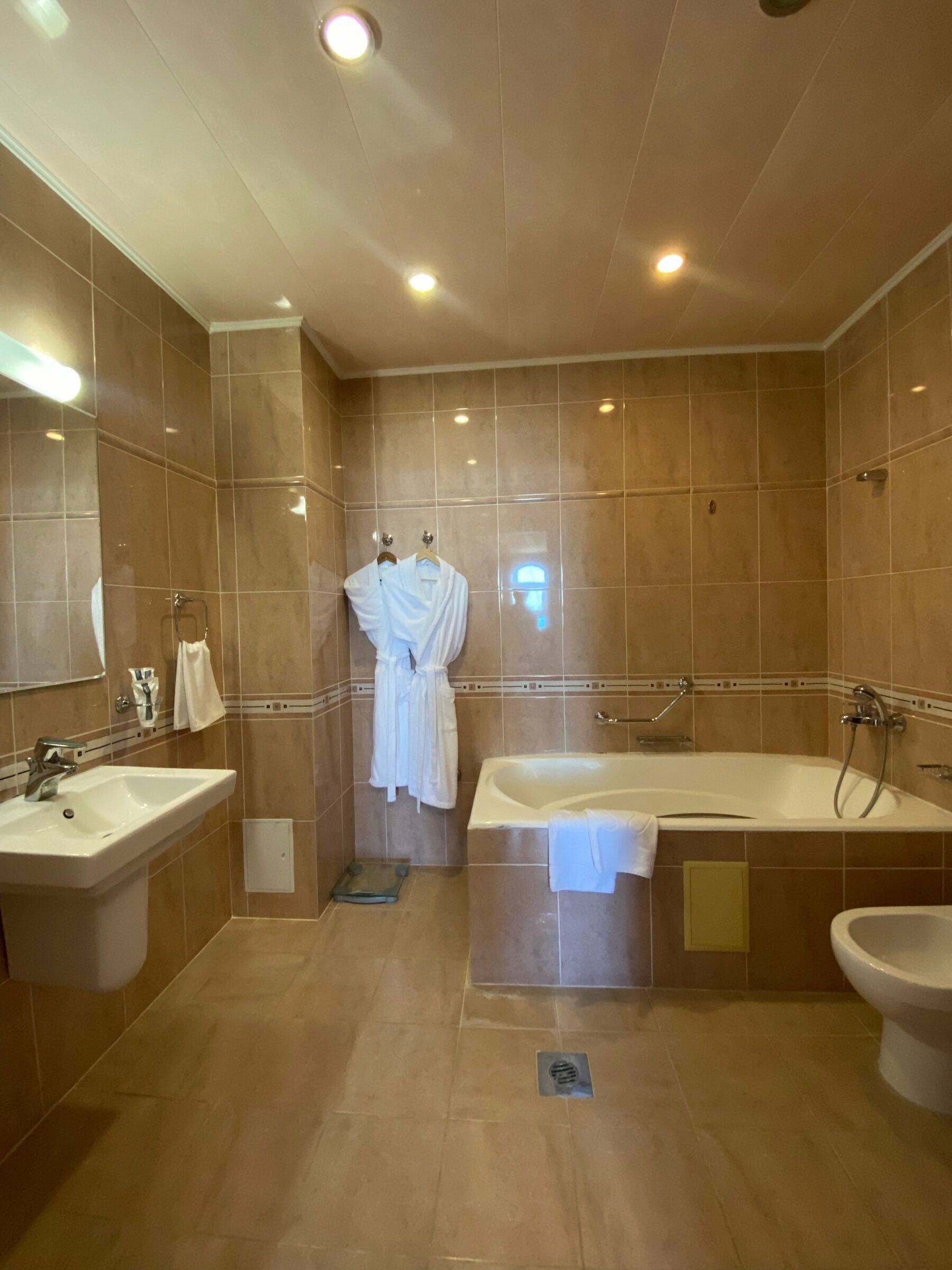 Двухуровневый четырехместный номер