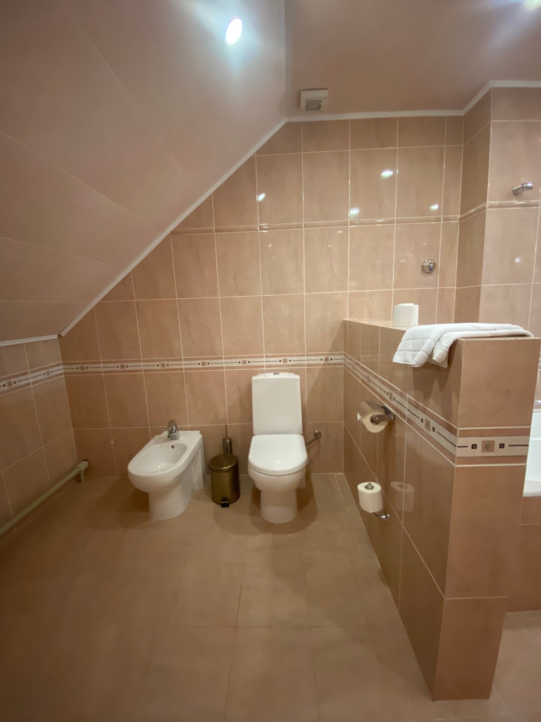 Двухуровневый четырехместный номер