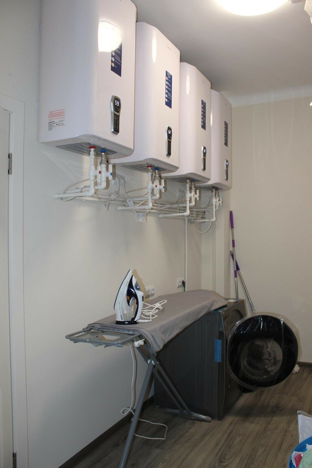 Кровать в общем номере для мужчин с 4 кроватями