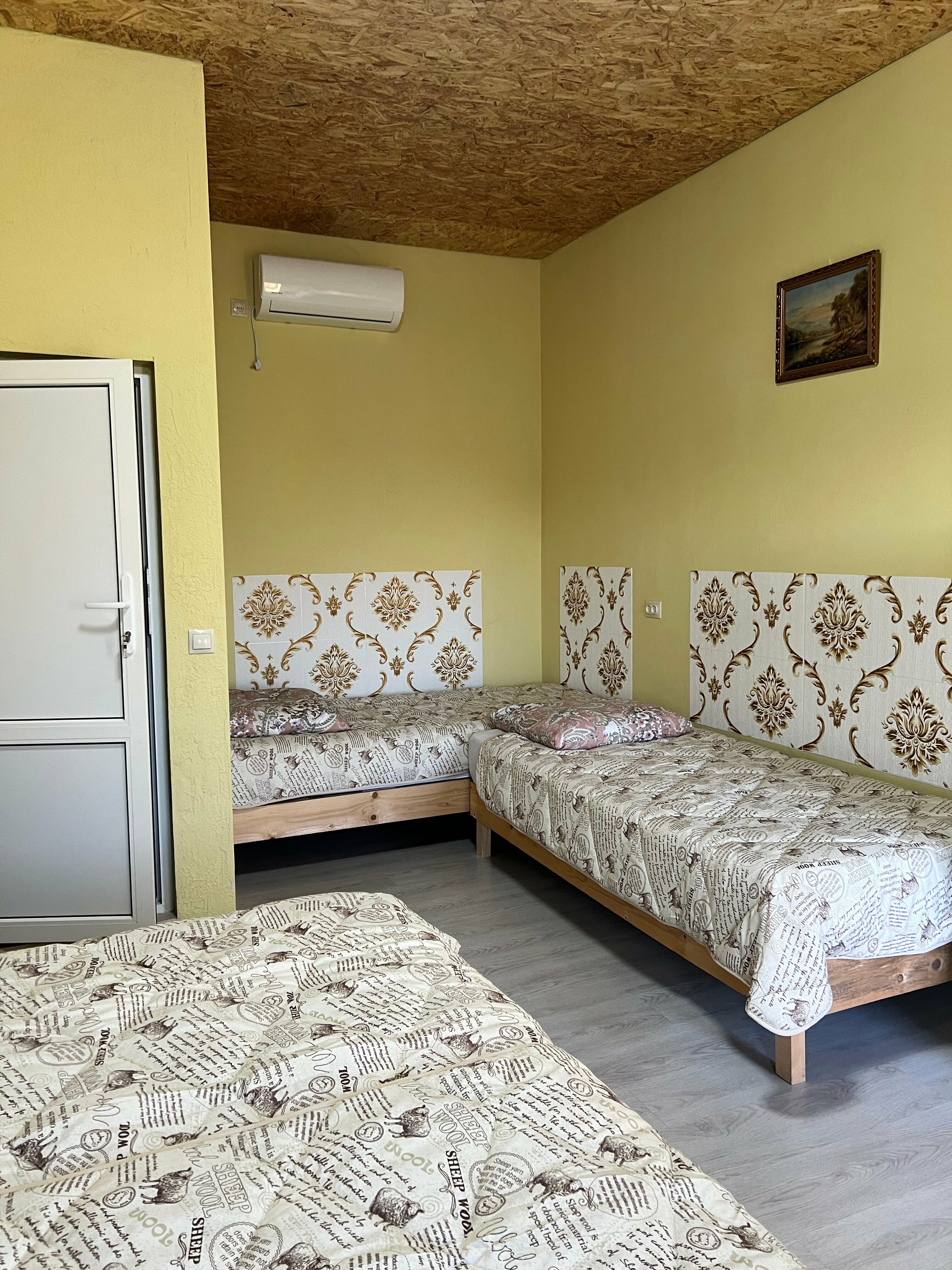 Четырехместный номер с балконом