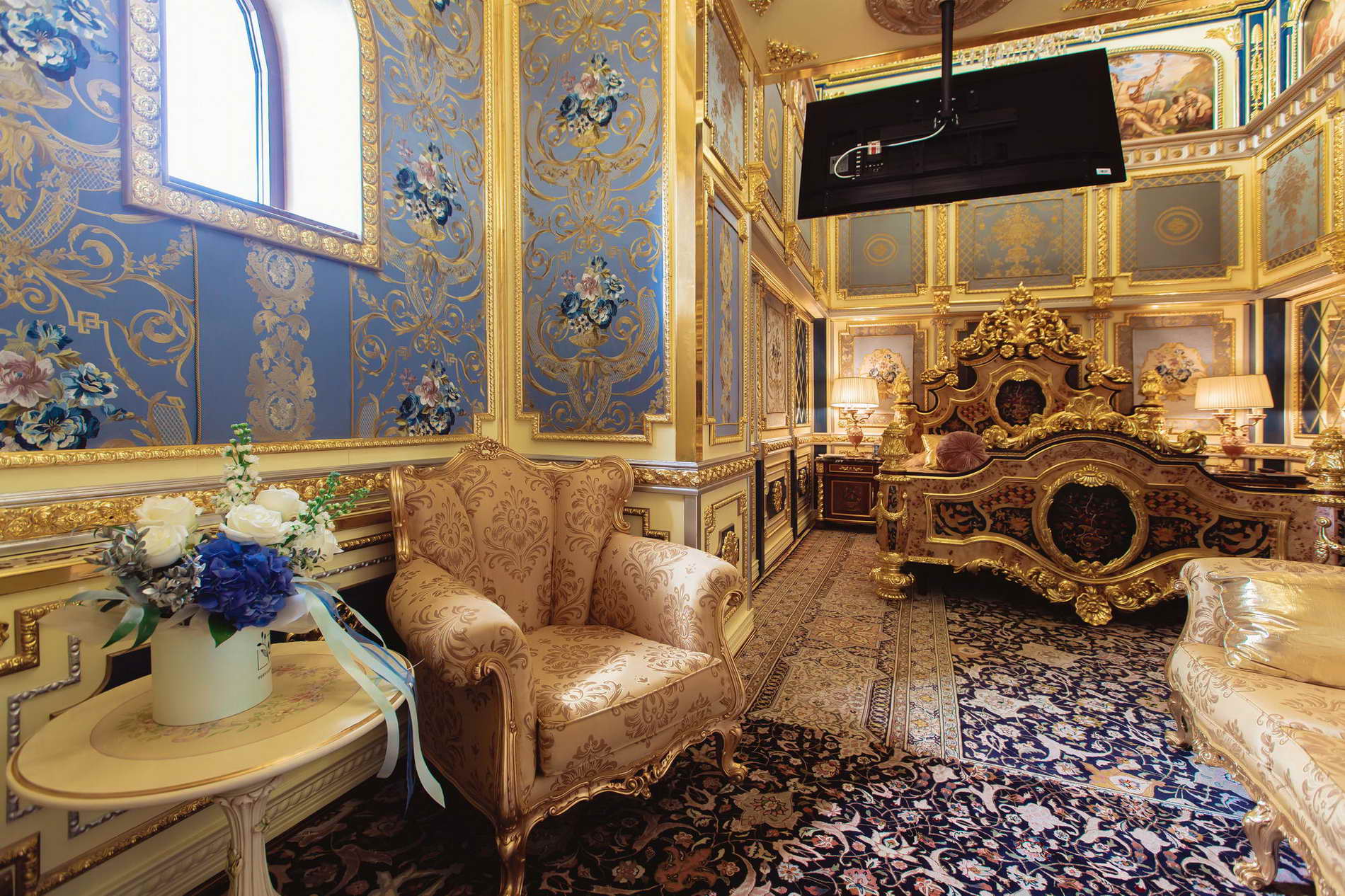 Люкс с кроватью размера "queen-size" и гидромассажной ванной