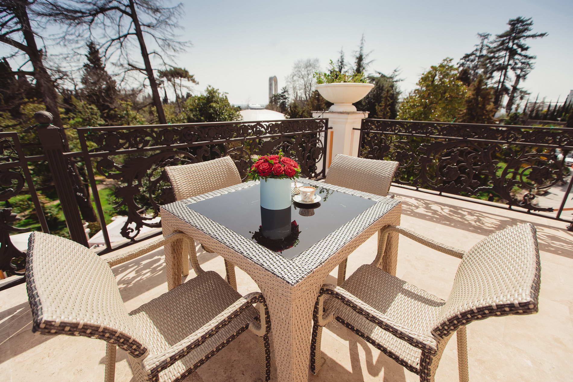 Люкс с кроватью размера «king-size» и видом на море