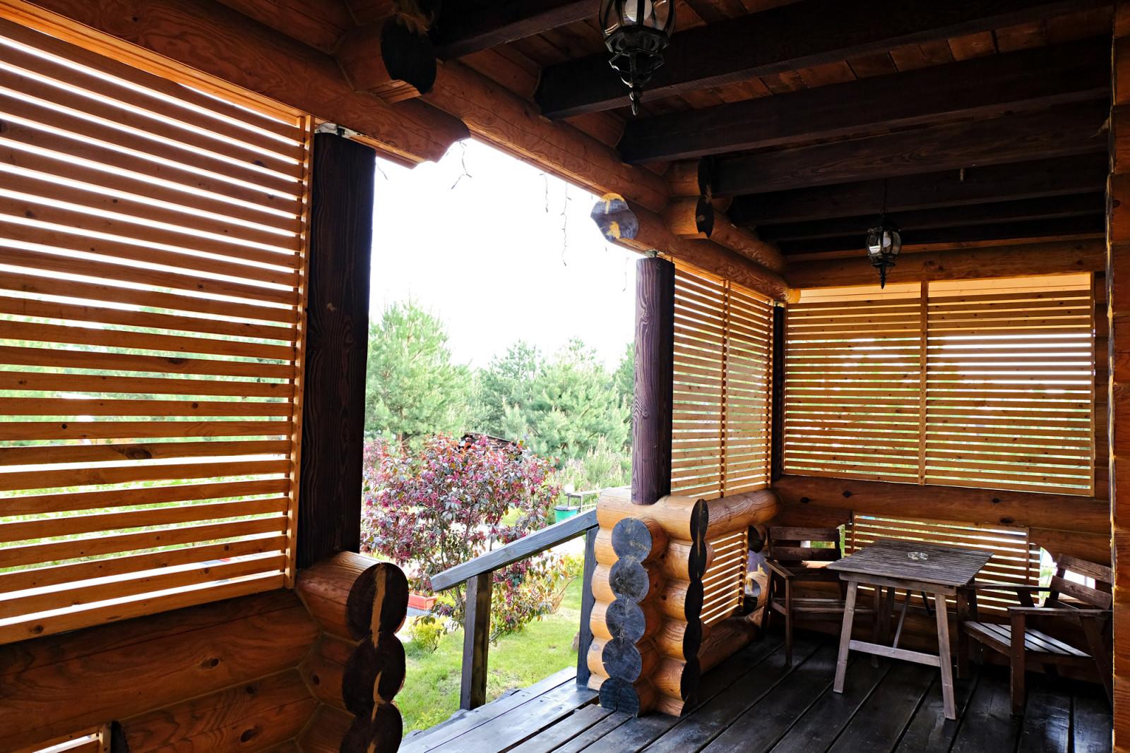 Коттедж с балконом