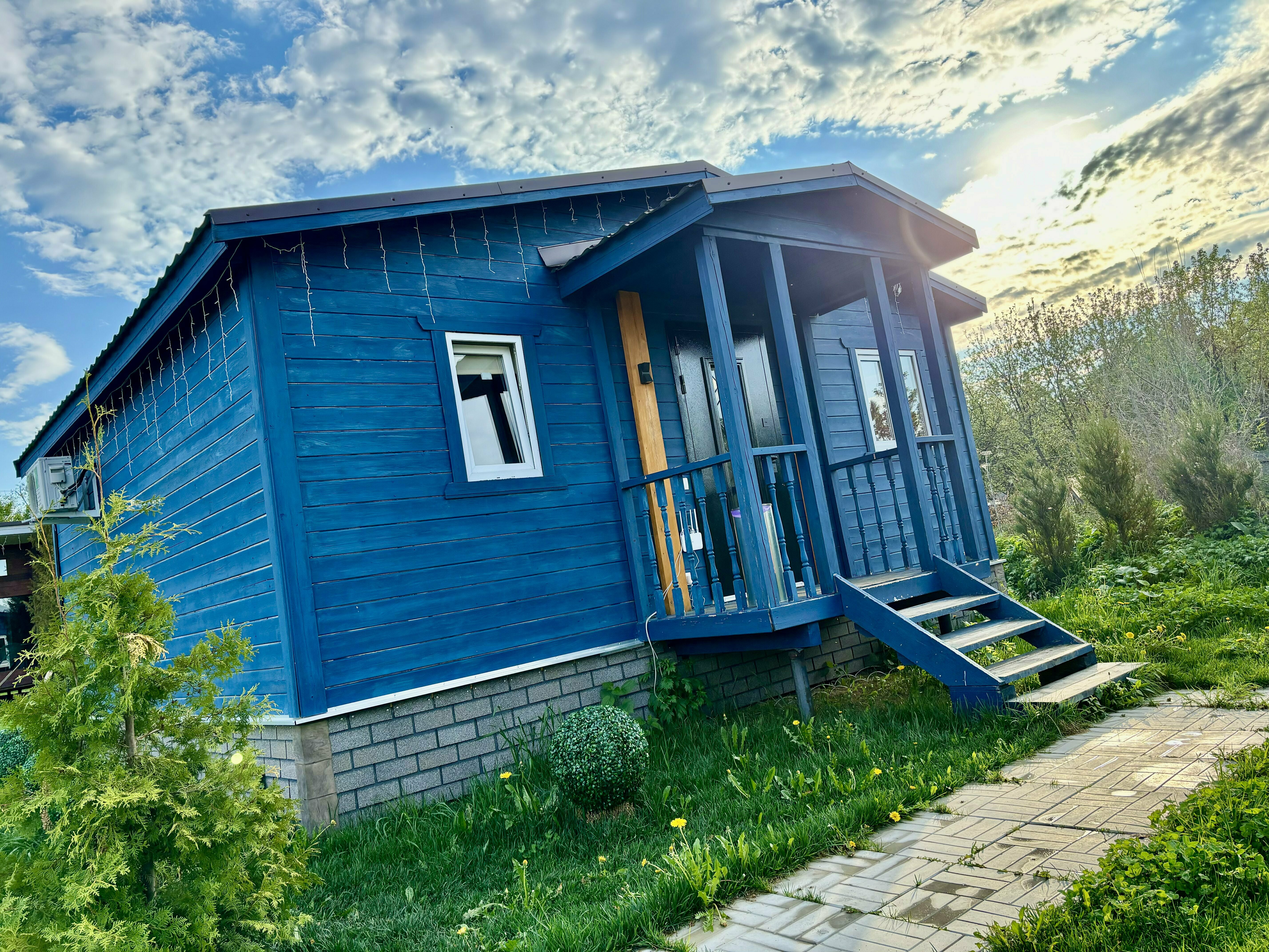 Коттедж с собственным бассейном