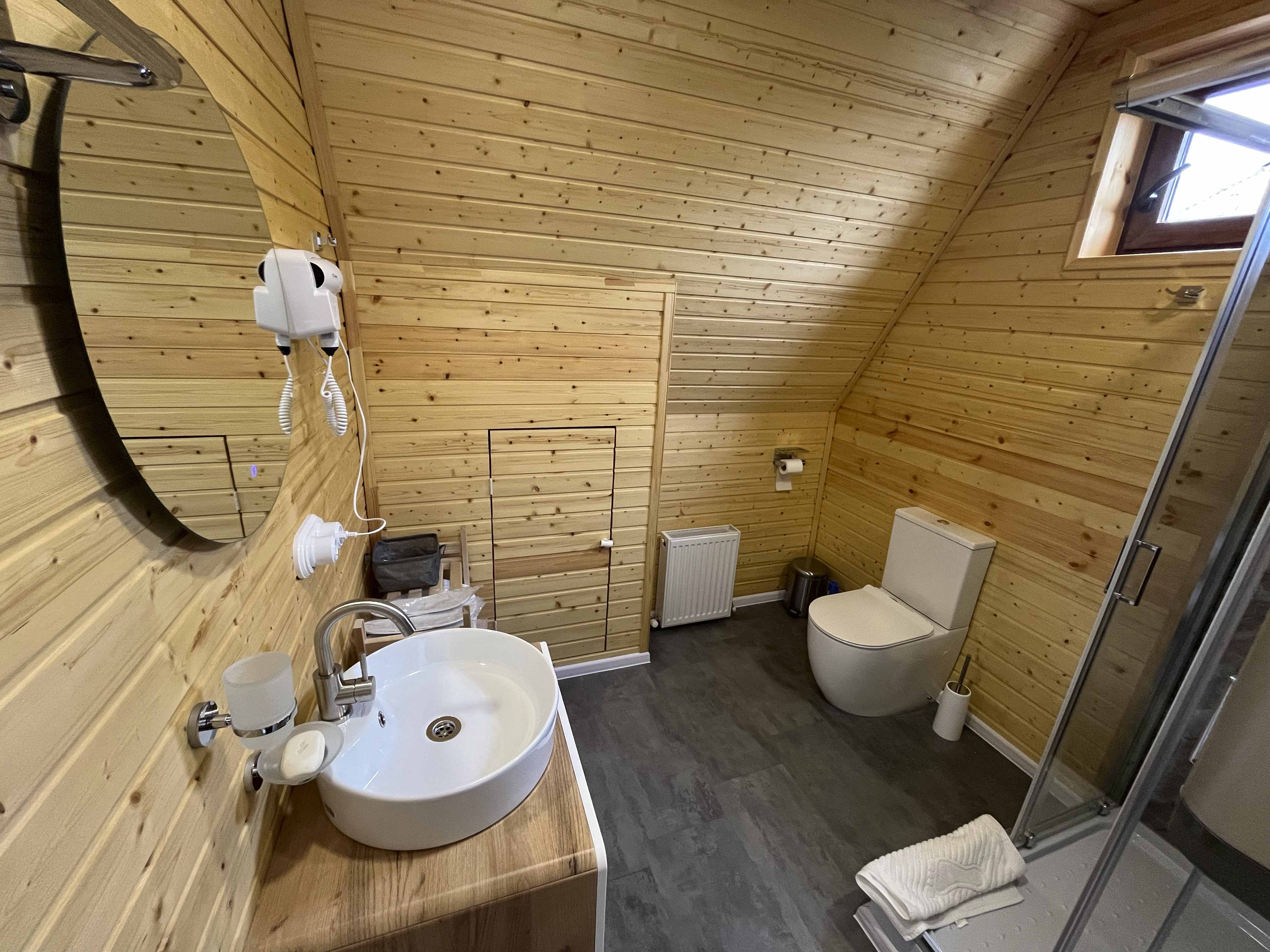 Шале у реки и леса (джакузи оплачивается отдельно - 4000р)