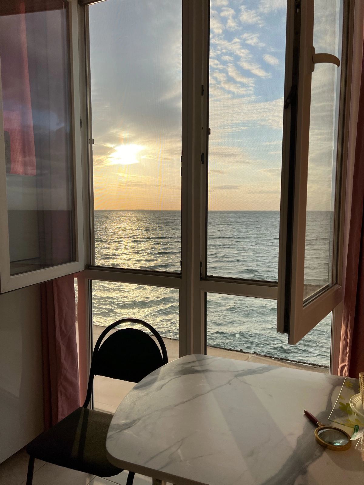 Трехместный номер с видом на море