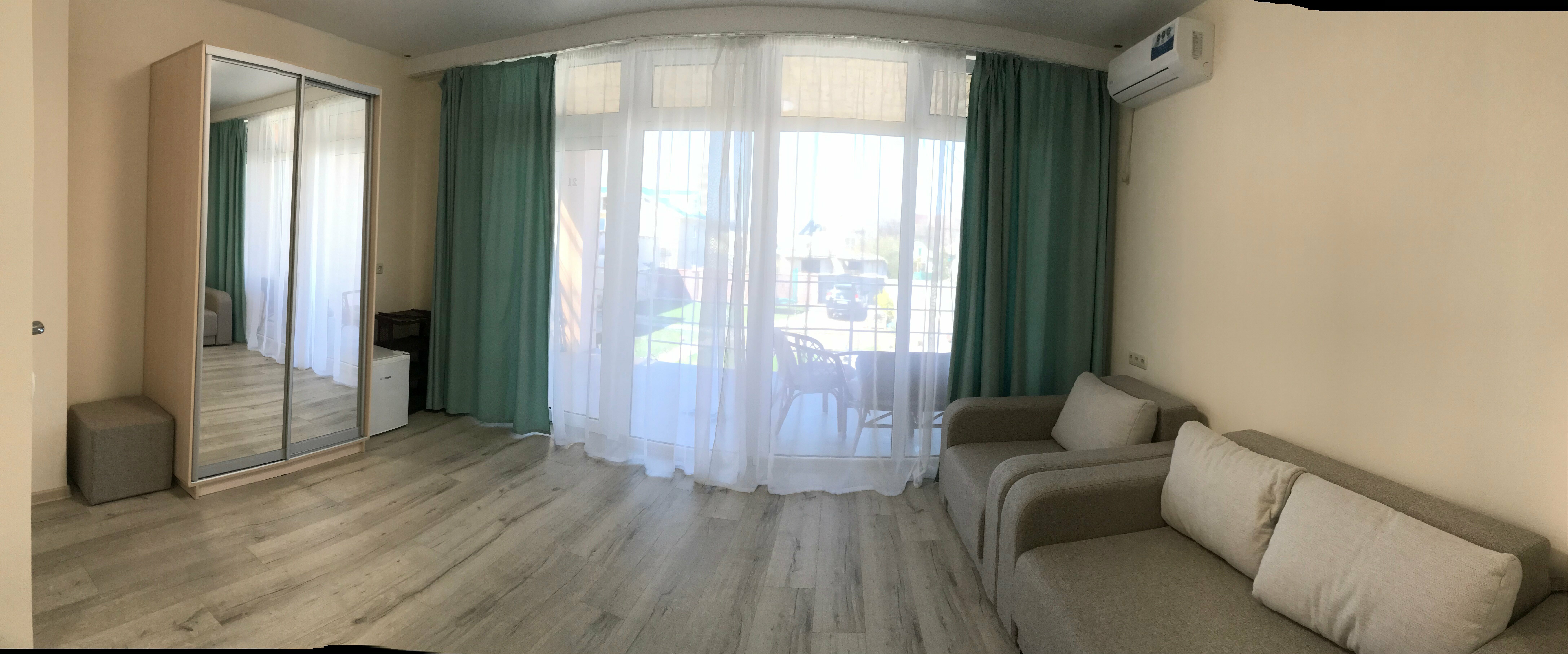 Семейный номер с балконом