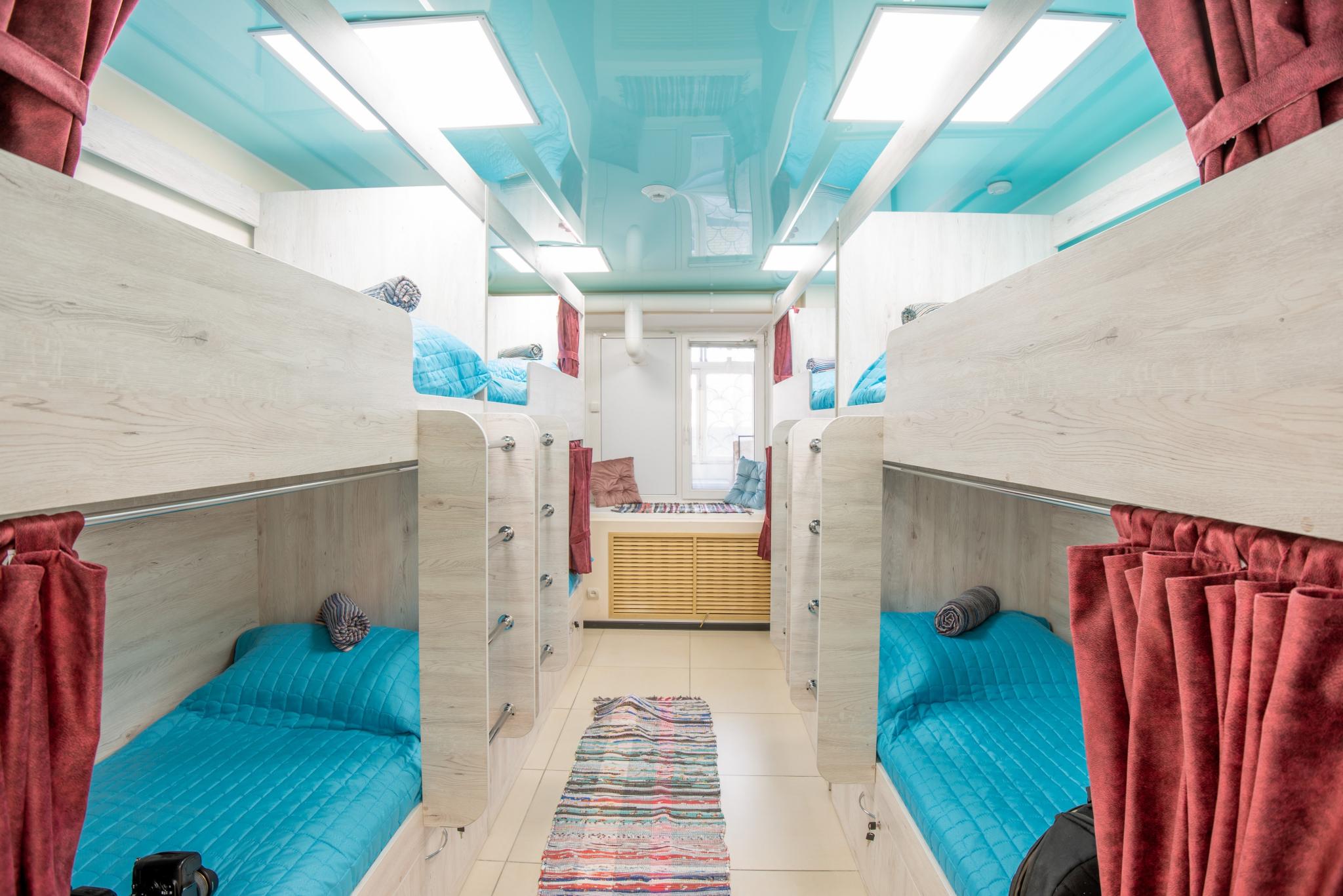 Кровать в общем 8-местном номере