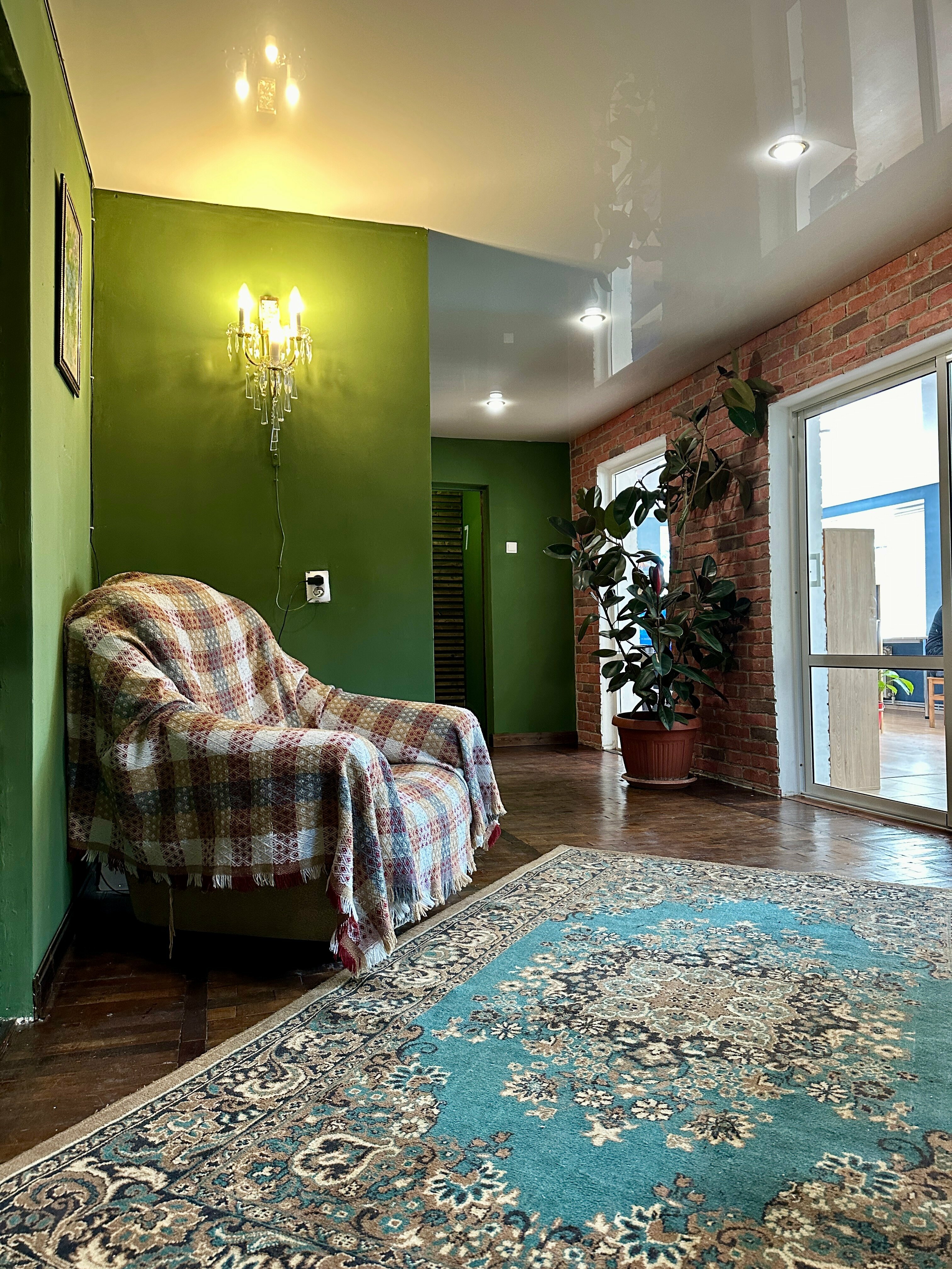 Кровать в общем номере для мужчин с 4 кроватями