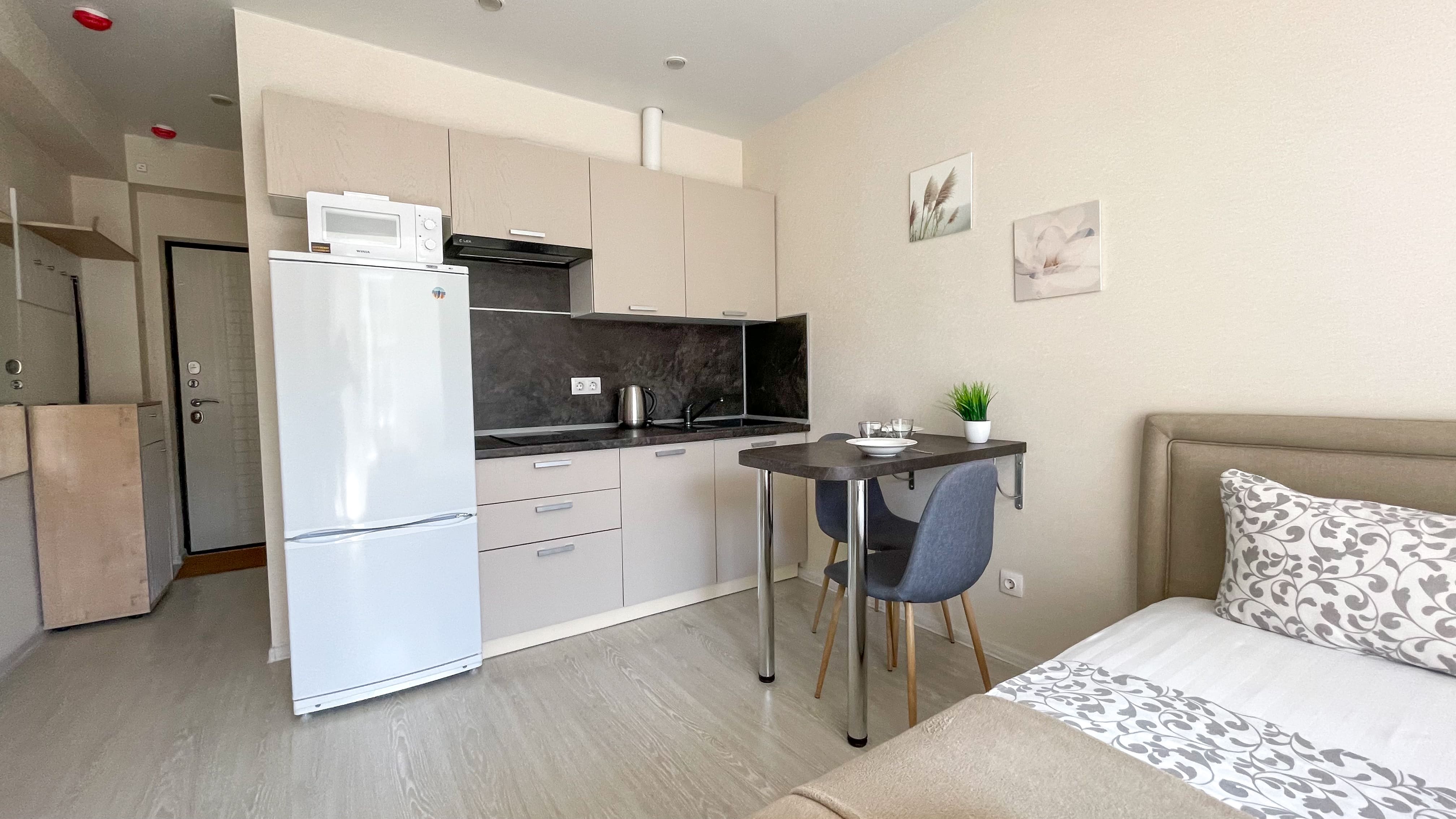 Апартаменты с балконом