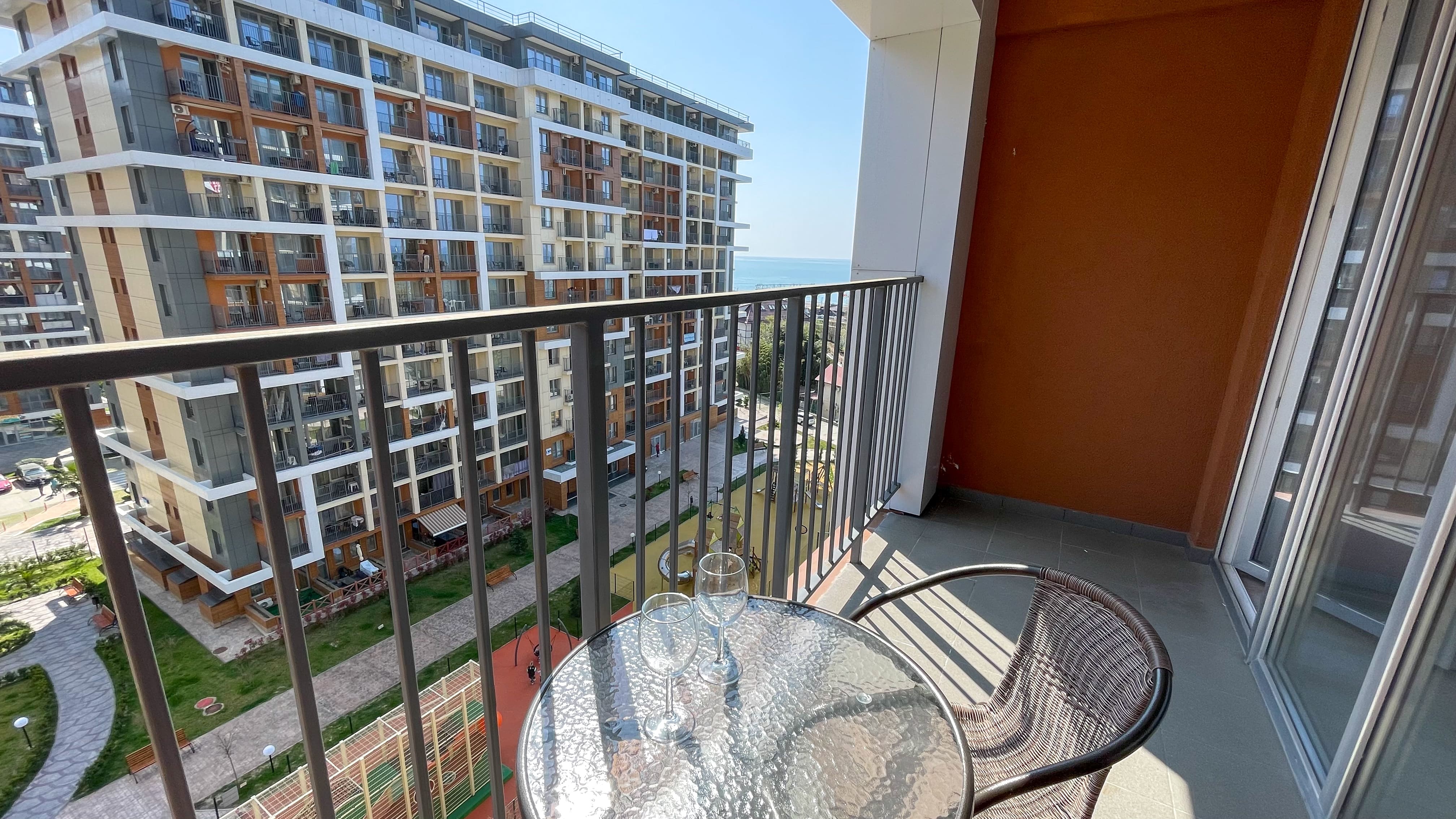 Апартаменты с балконом