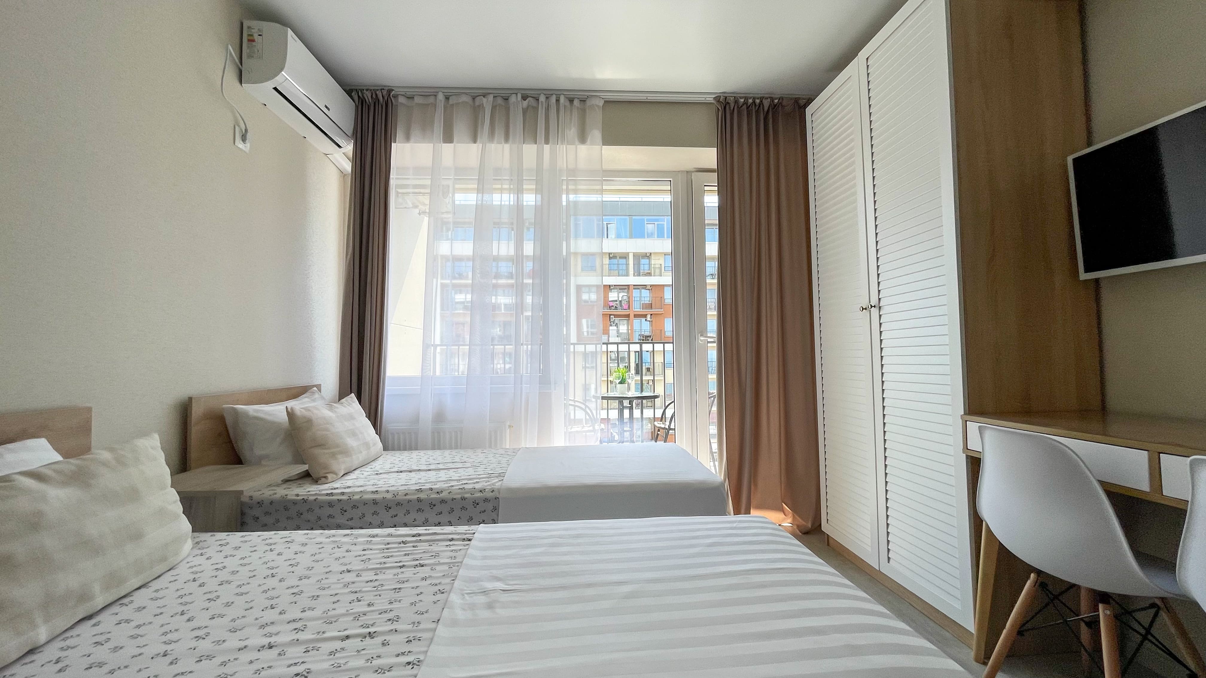 Апартаменты с балконом