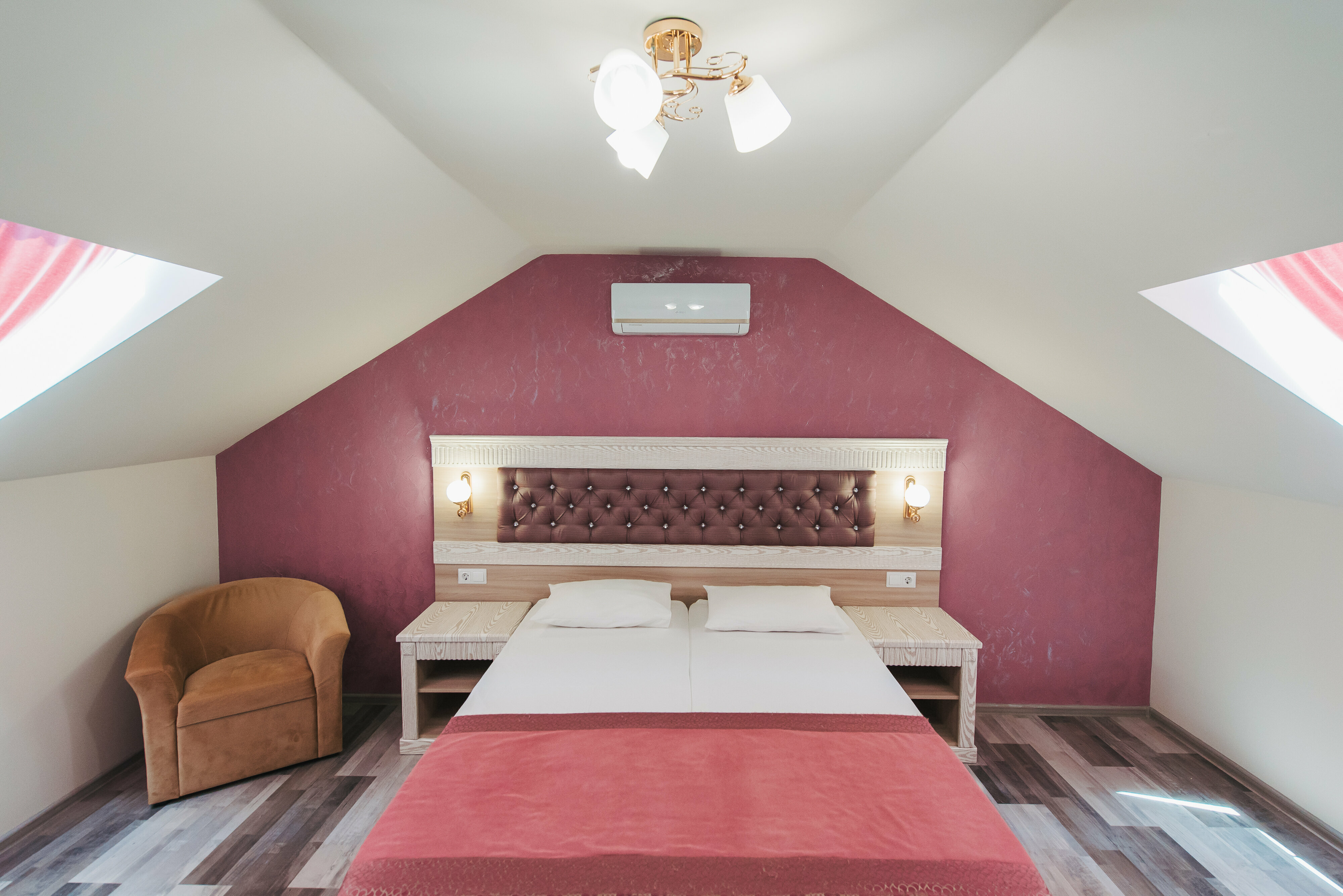 Номер Семейный мансарда