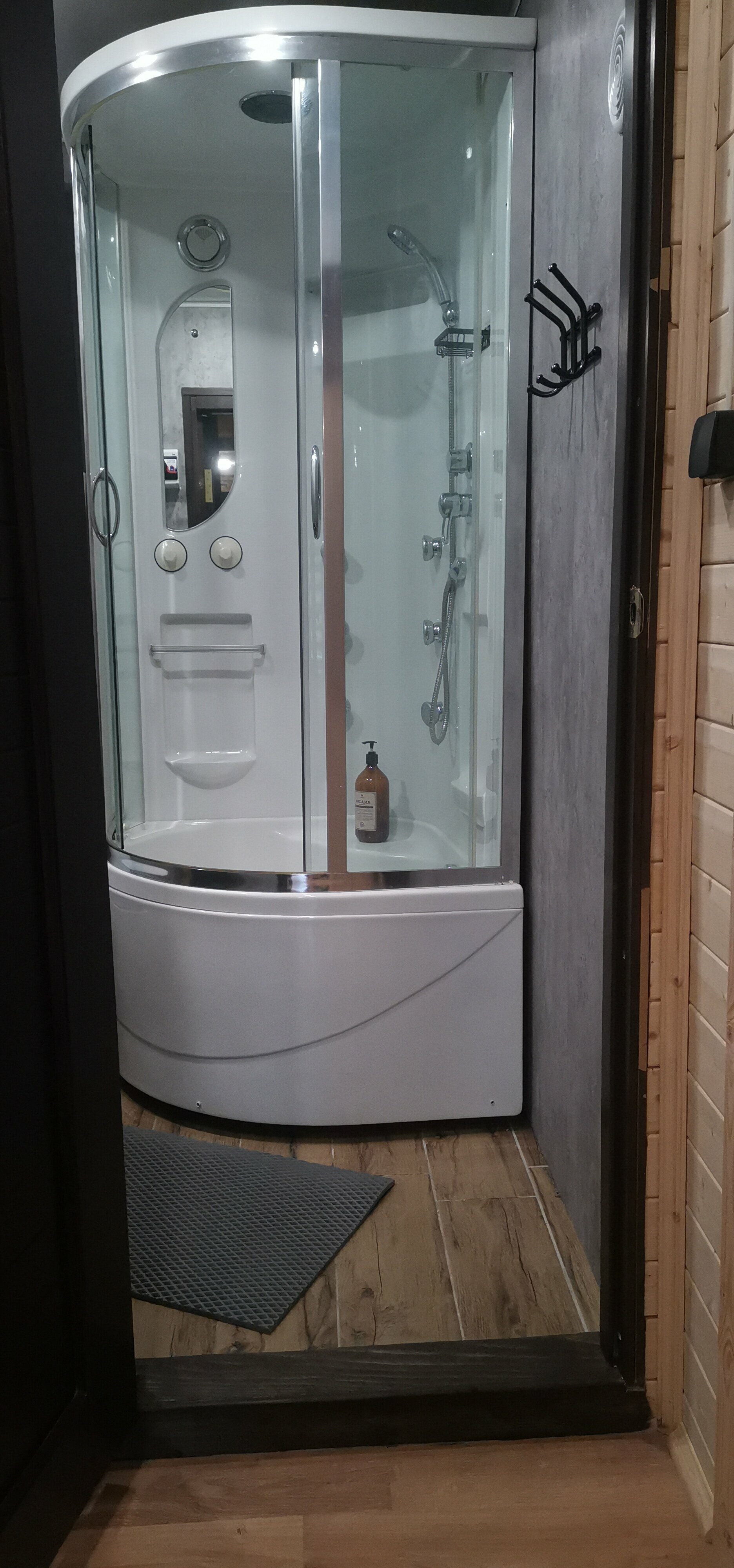 Дом с видом на лес