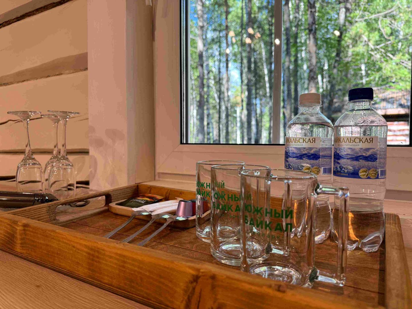 Опята с двумя односпальными кроватями 