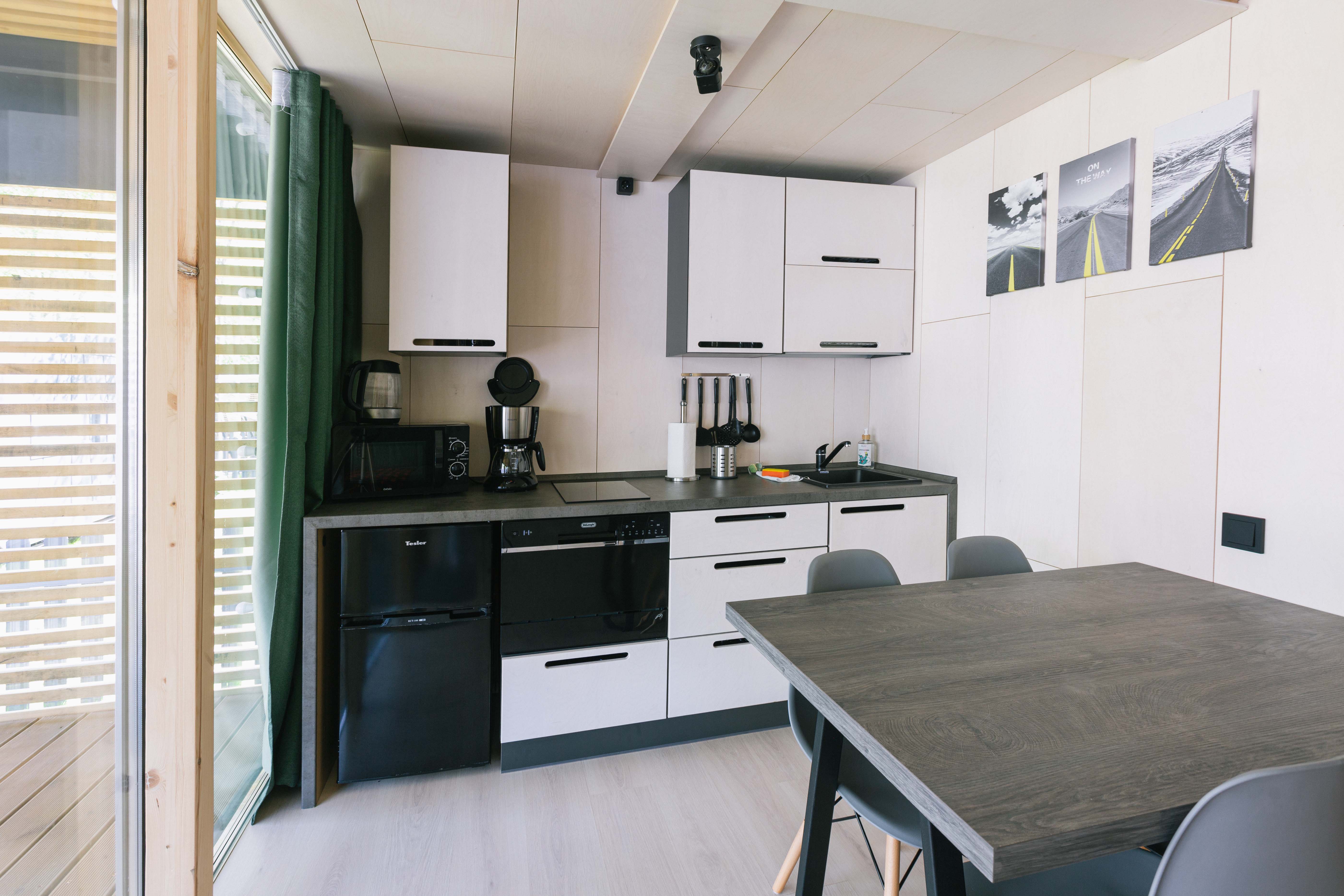 Коттедж с балконом