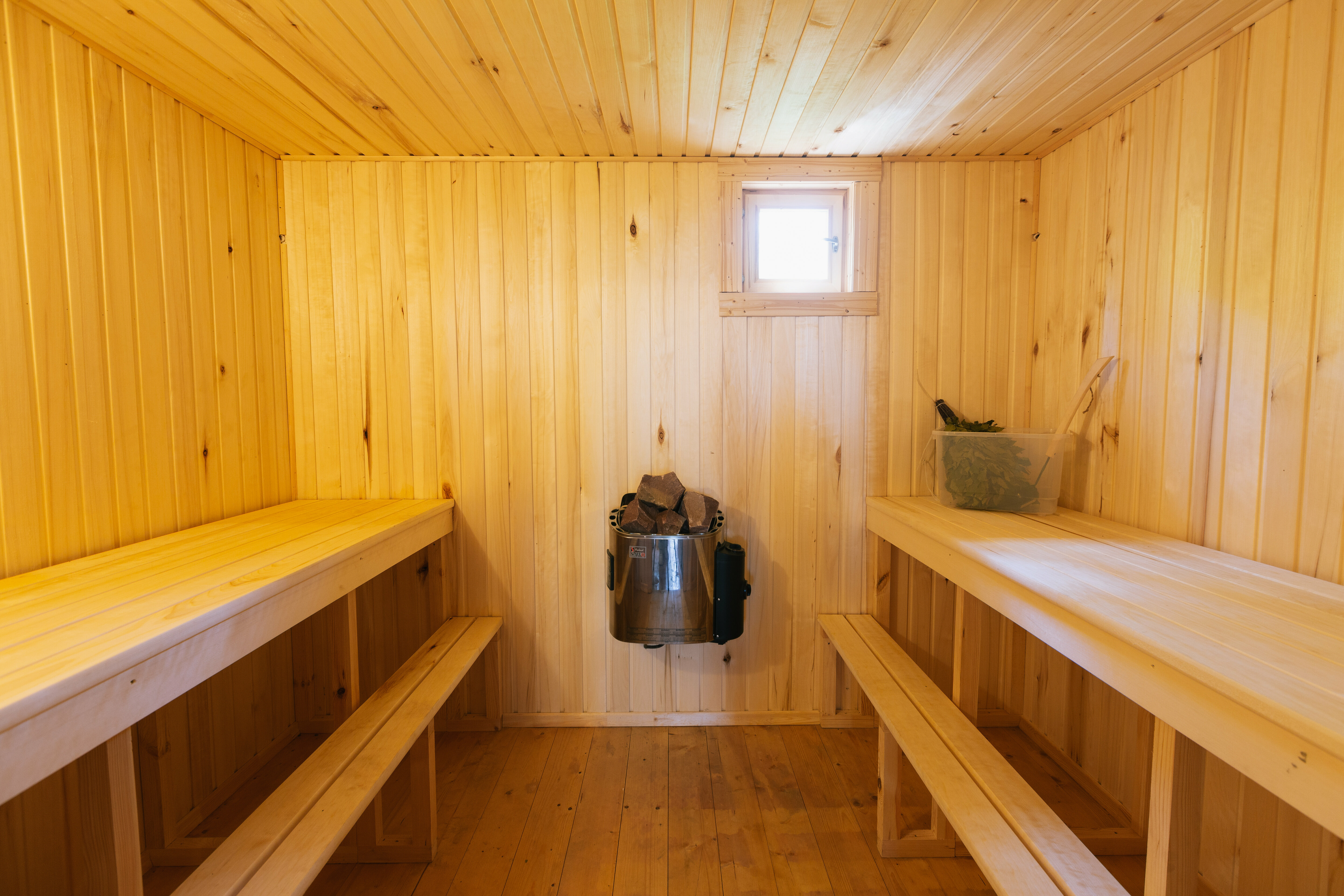 Коттедж с балконом