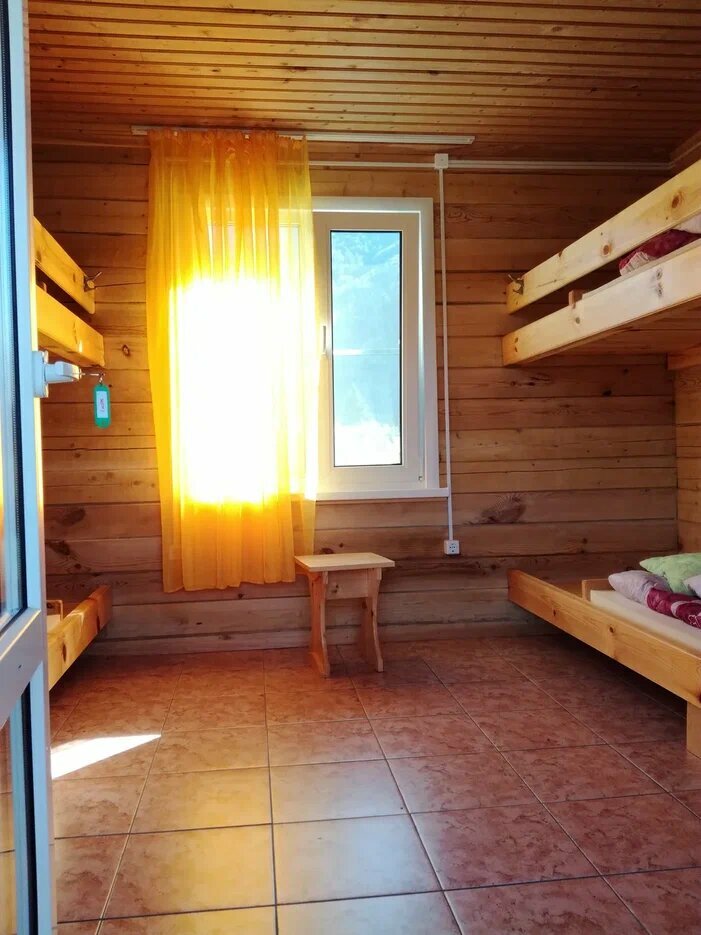 Семейный номер с видом на горы