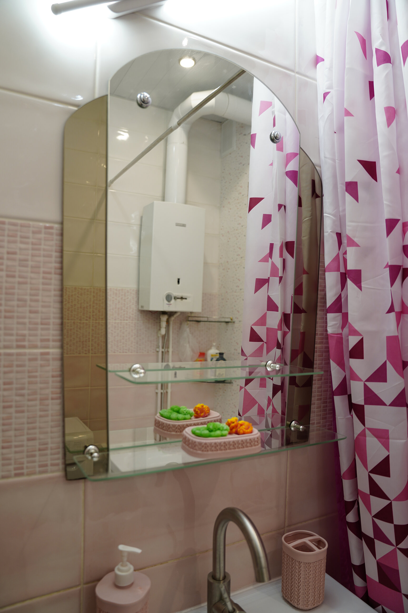 Cемейный номер с собственной ванной комнатой