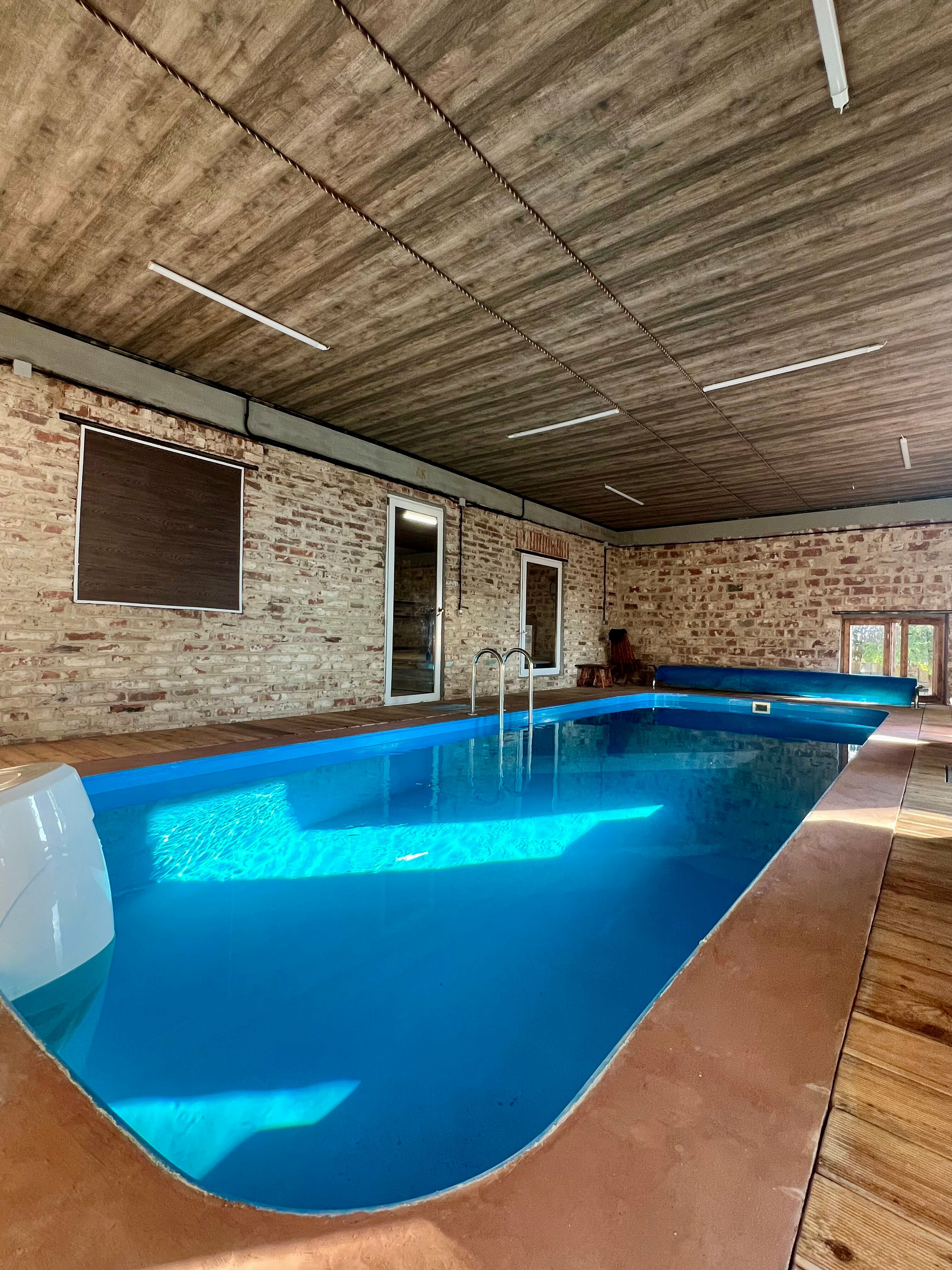 Семейный номер с боковым видом на море