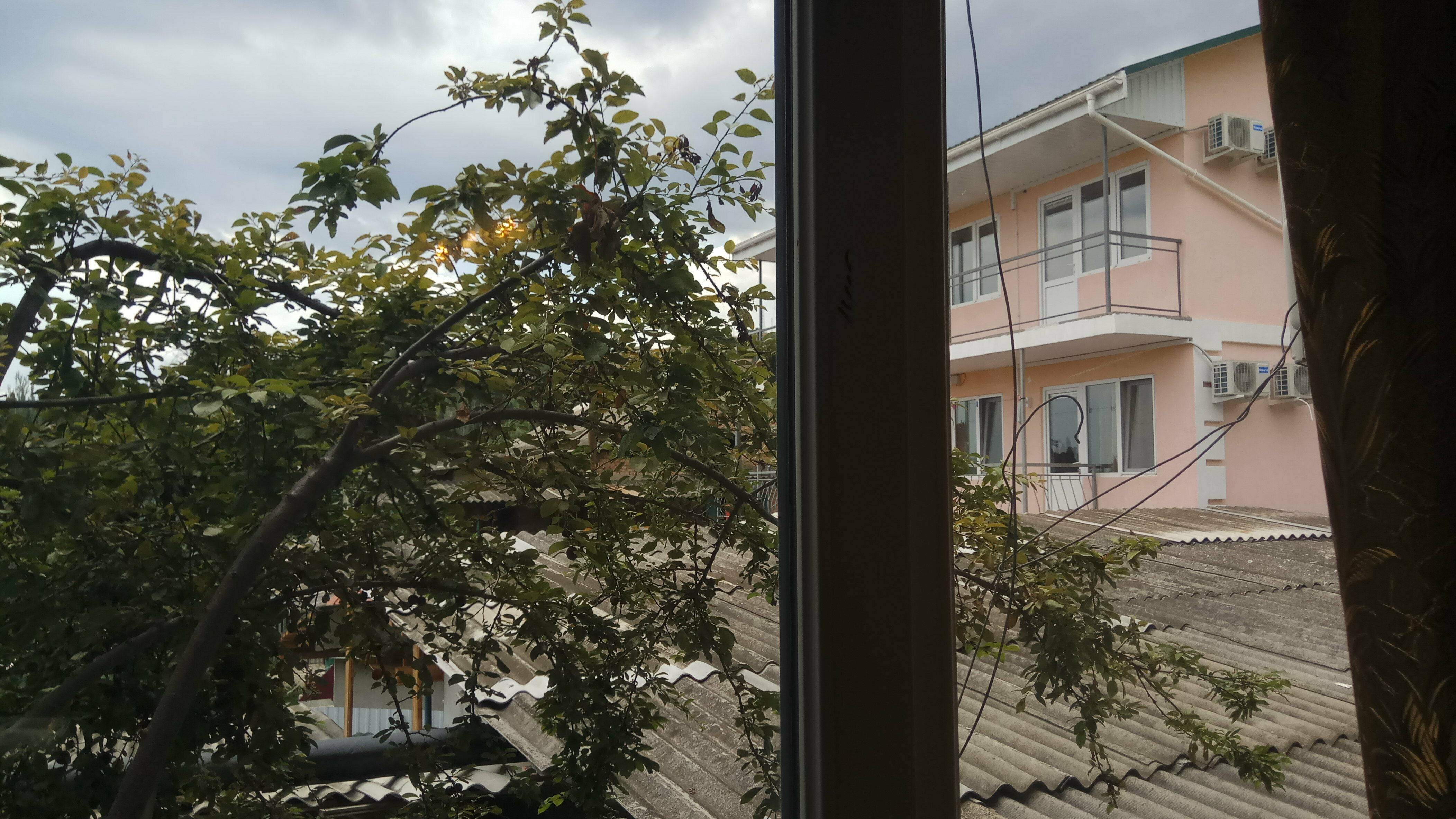 Трехместный номер с основными удобствами