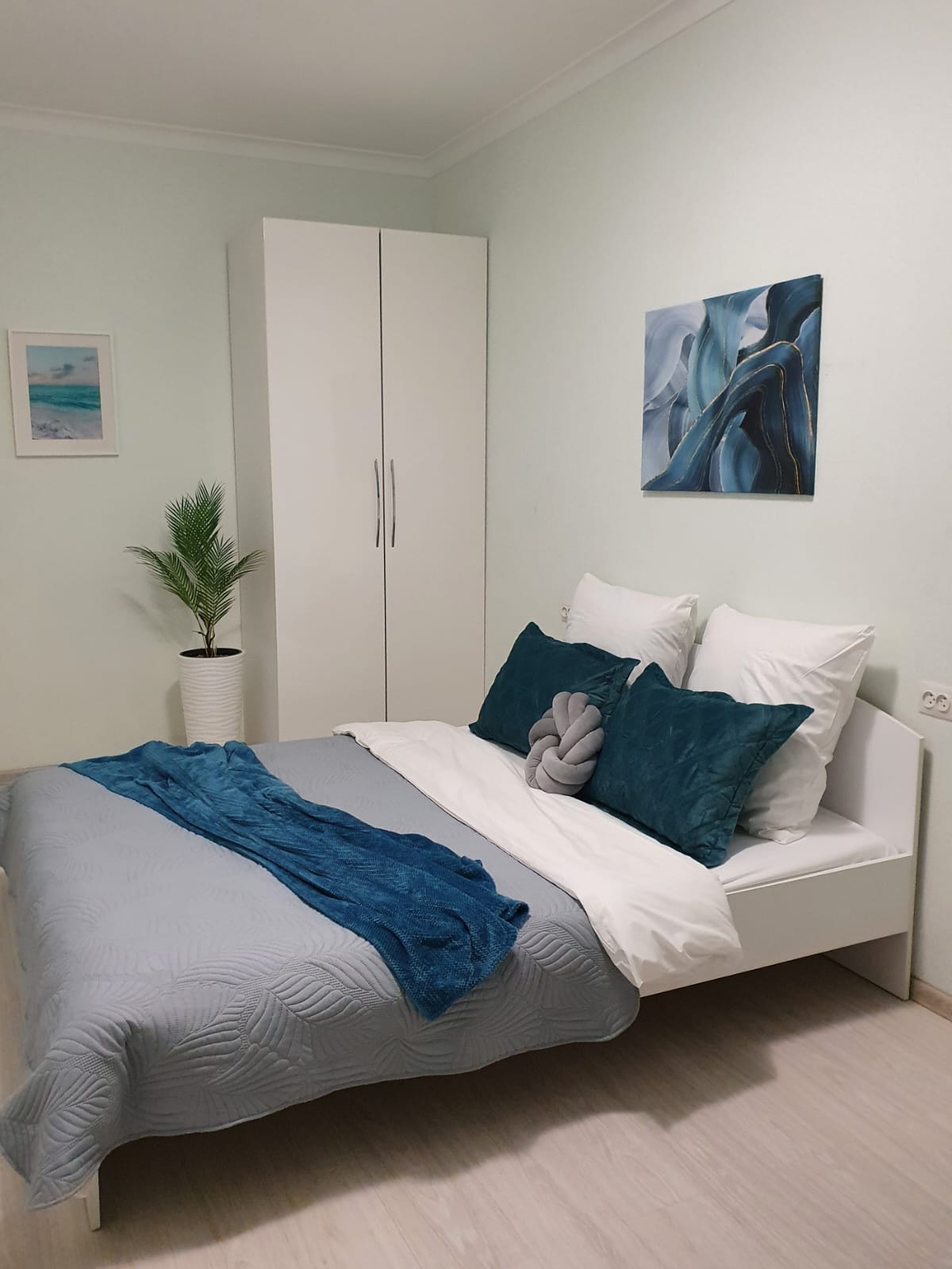 Cемейный номер с собственной ванной комнатой