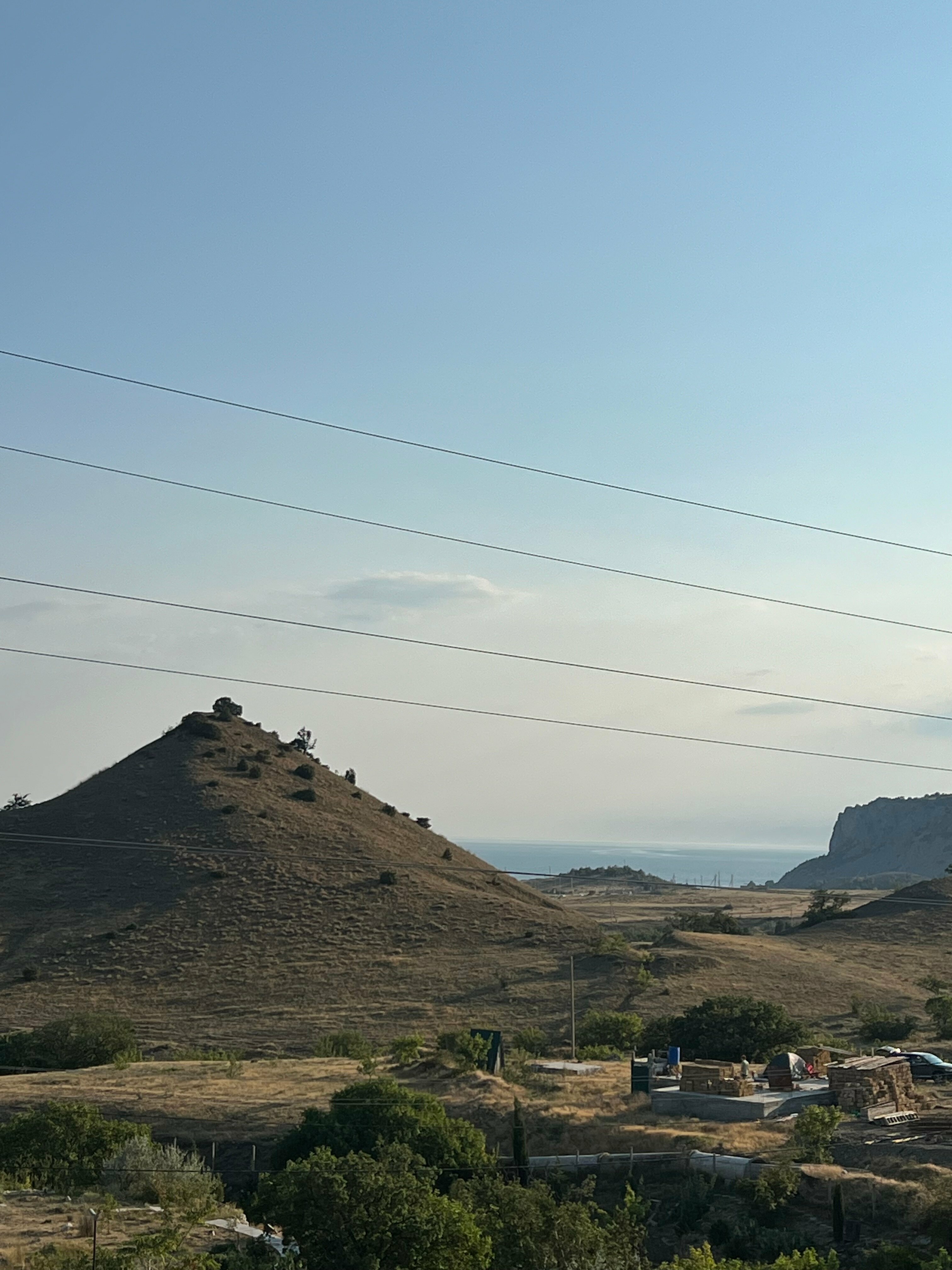 Трехместный номер с видом на горы