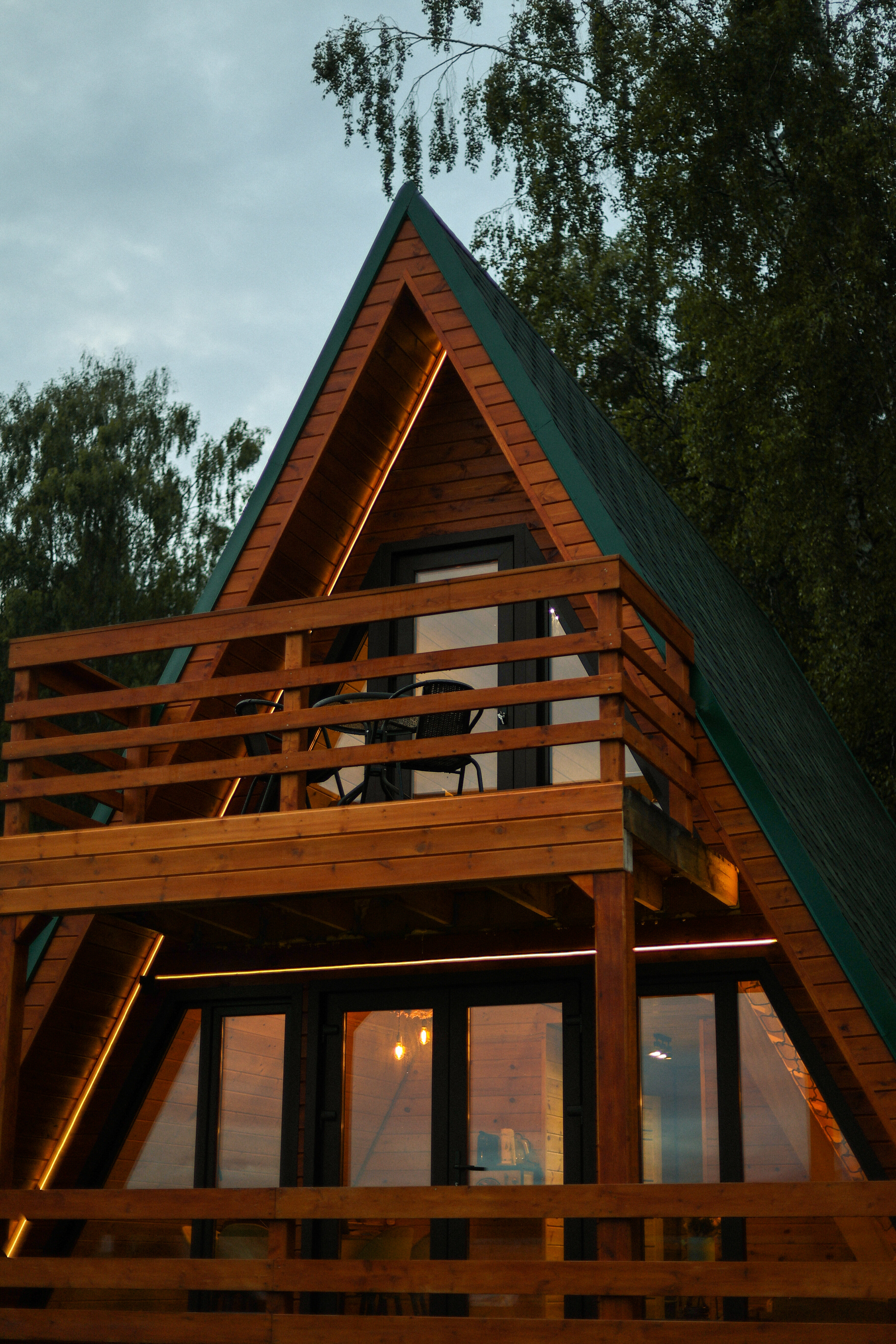 Дом с балконом