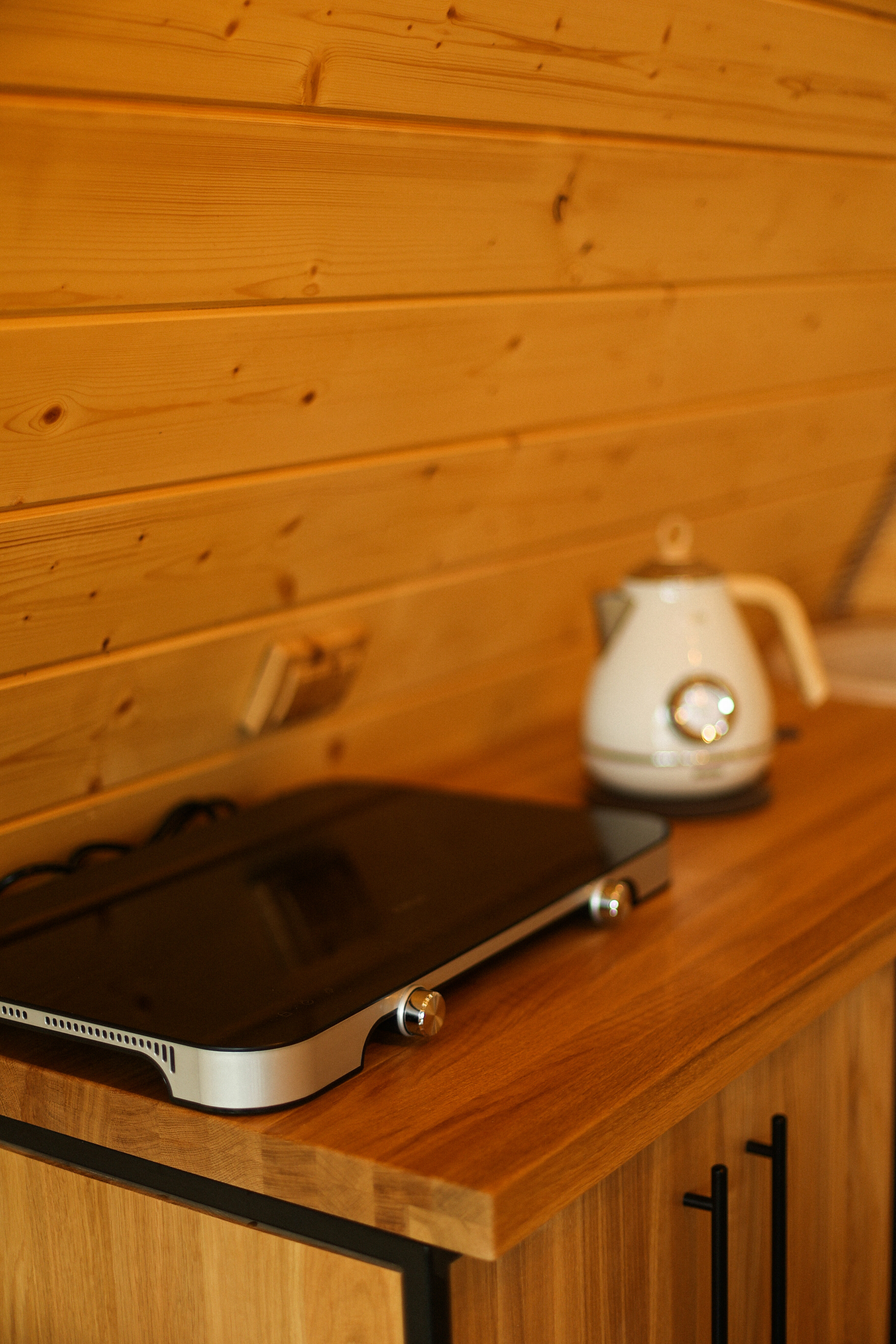 Дом с балконом