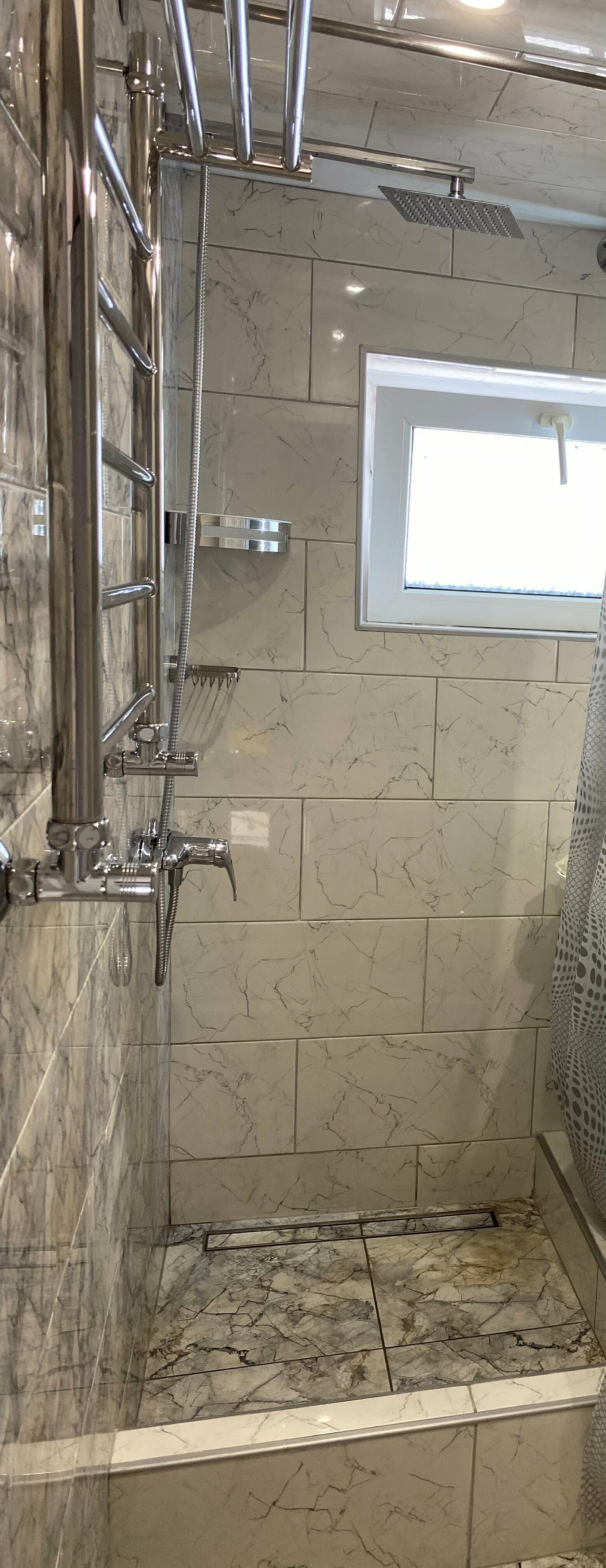 Семейный номер с душем