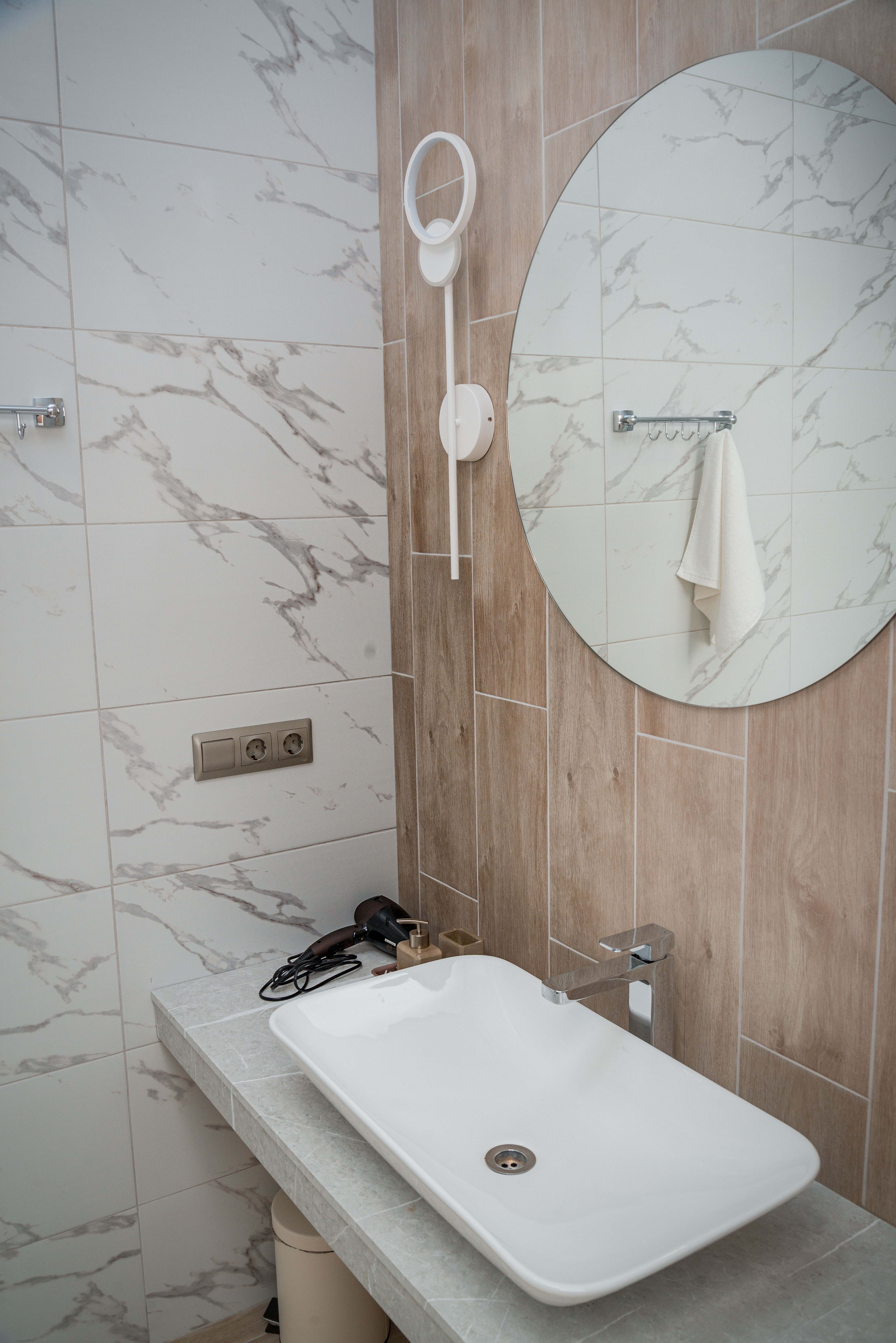 Трехместный номер «Комфорт» с душем