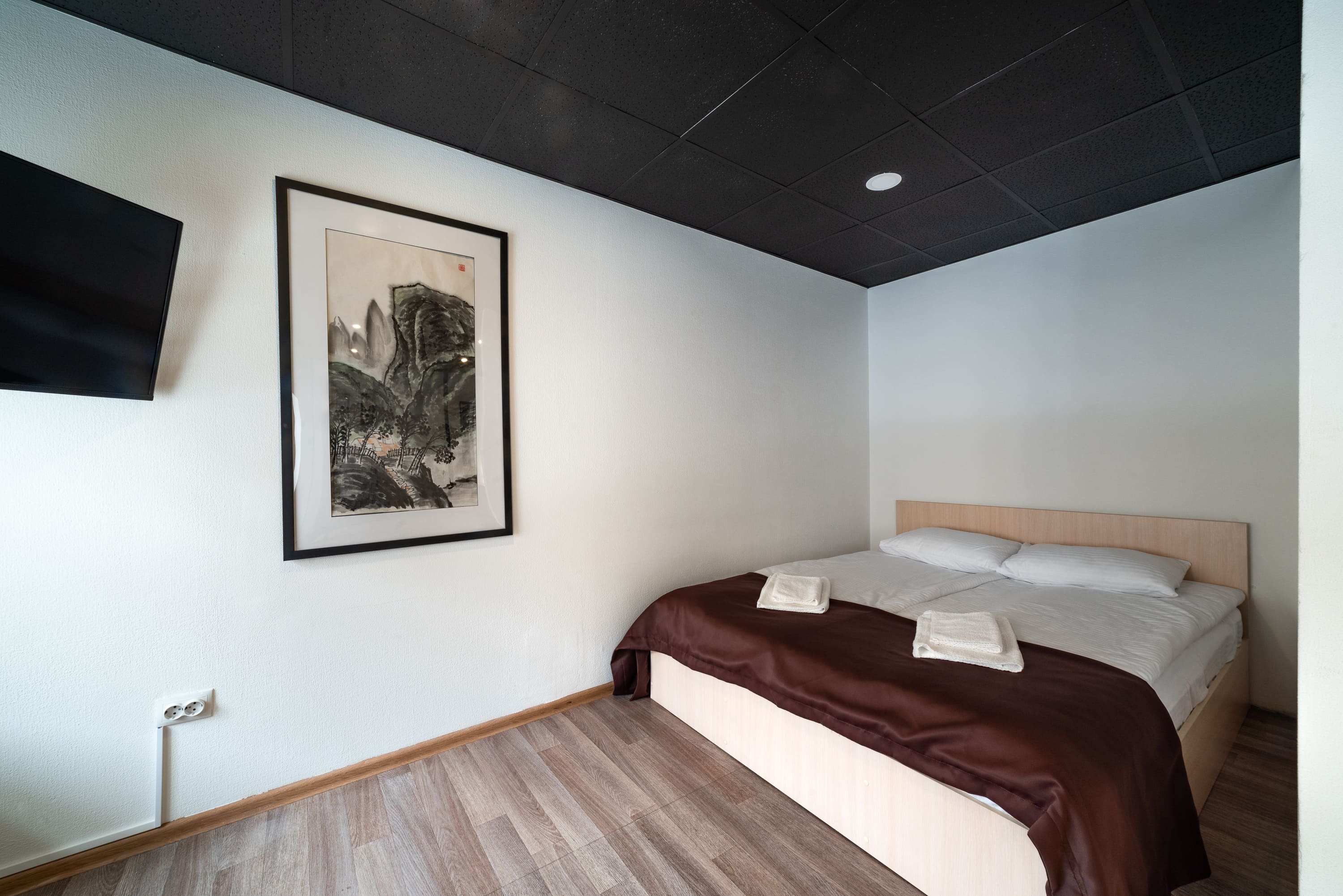 Семейный номер с общей ванной комнатой