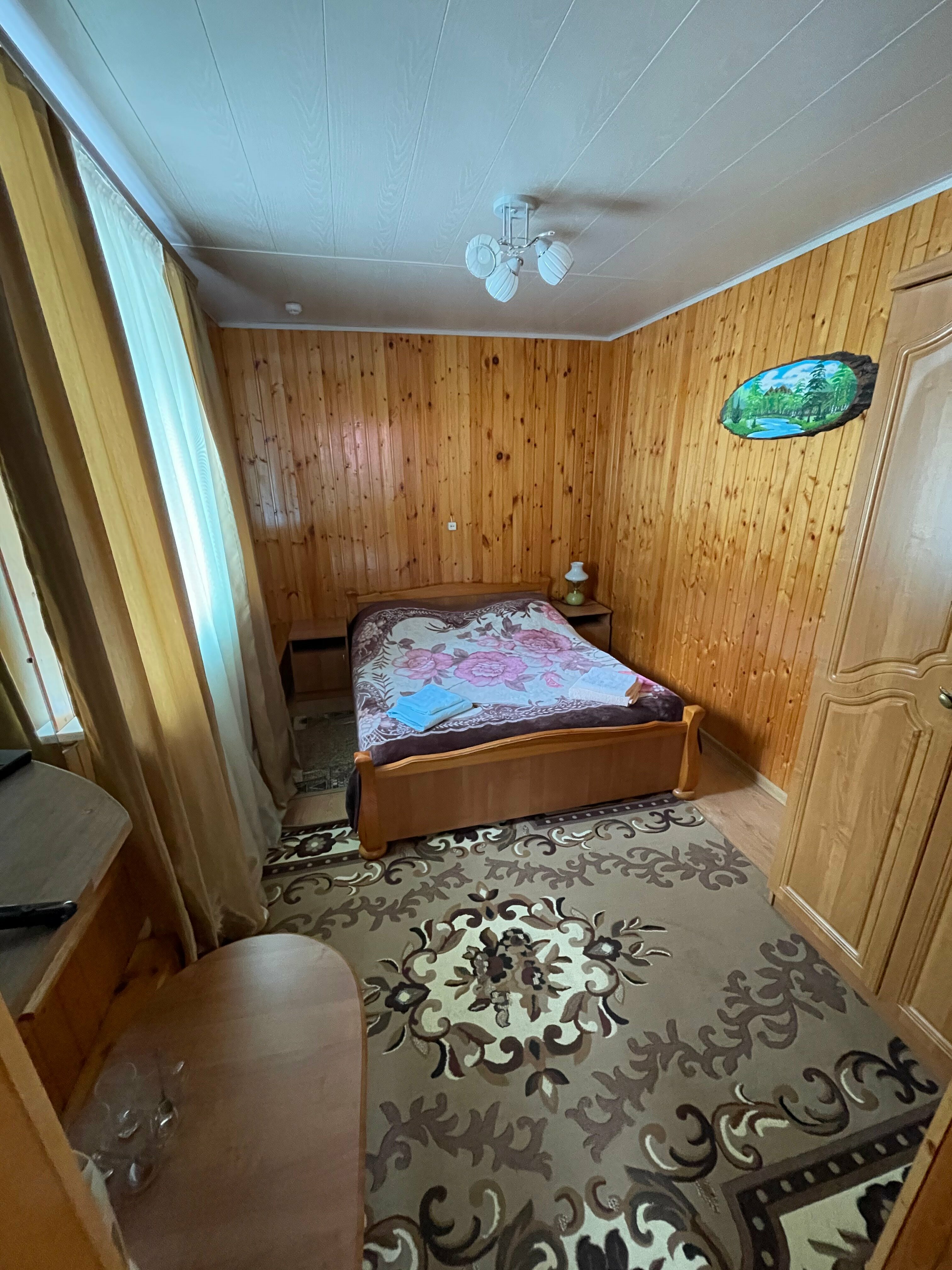 Небольшой двухместный номер с 1 кроватью