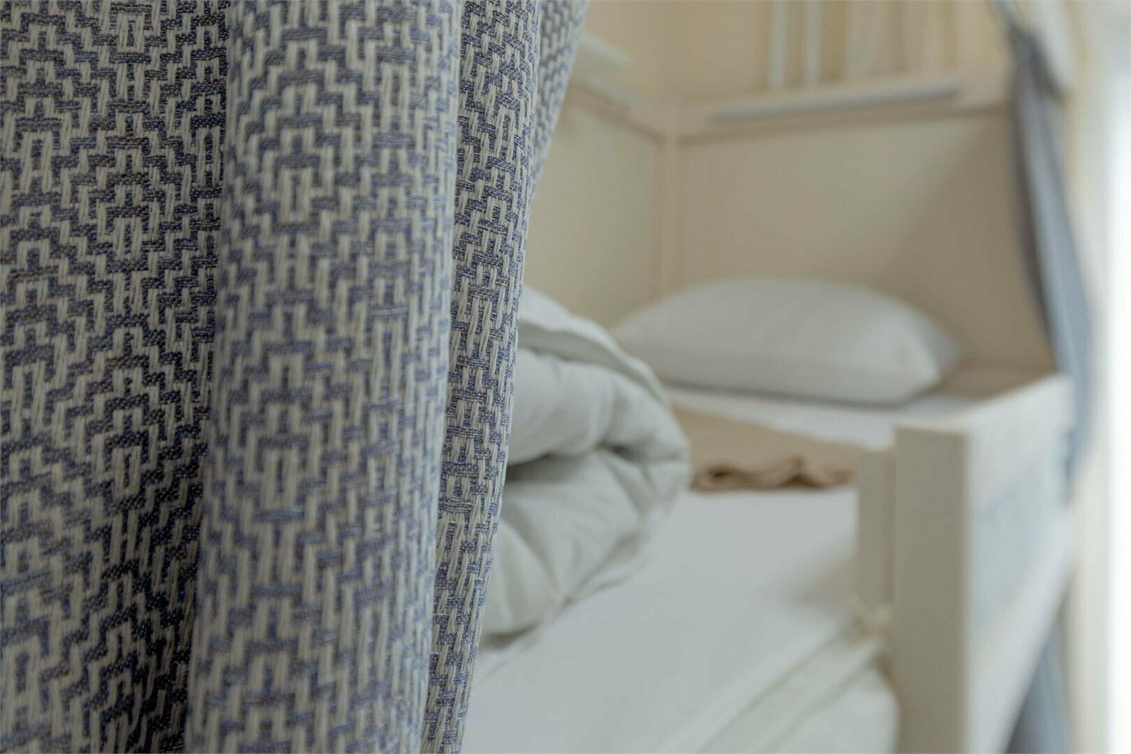 Общий номер для мужчин с 6 кроватями