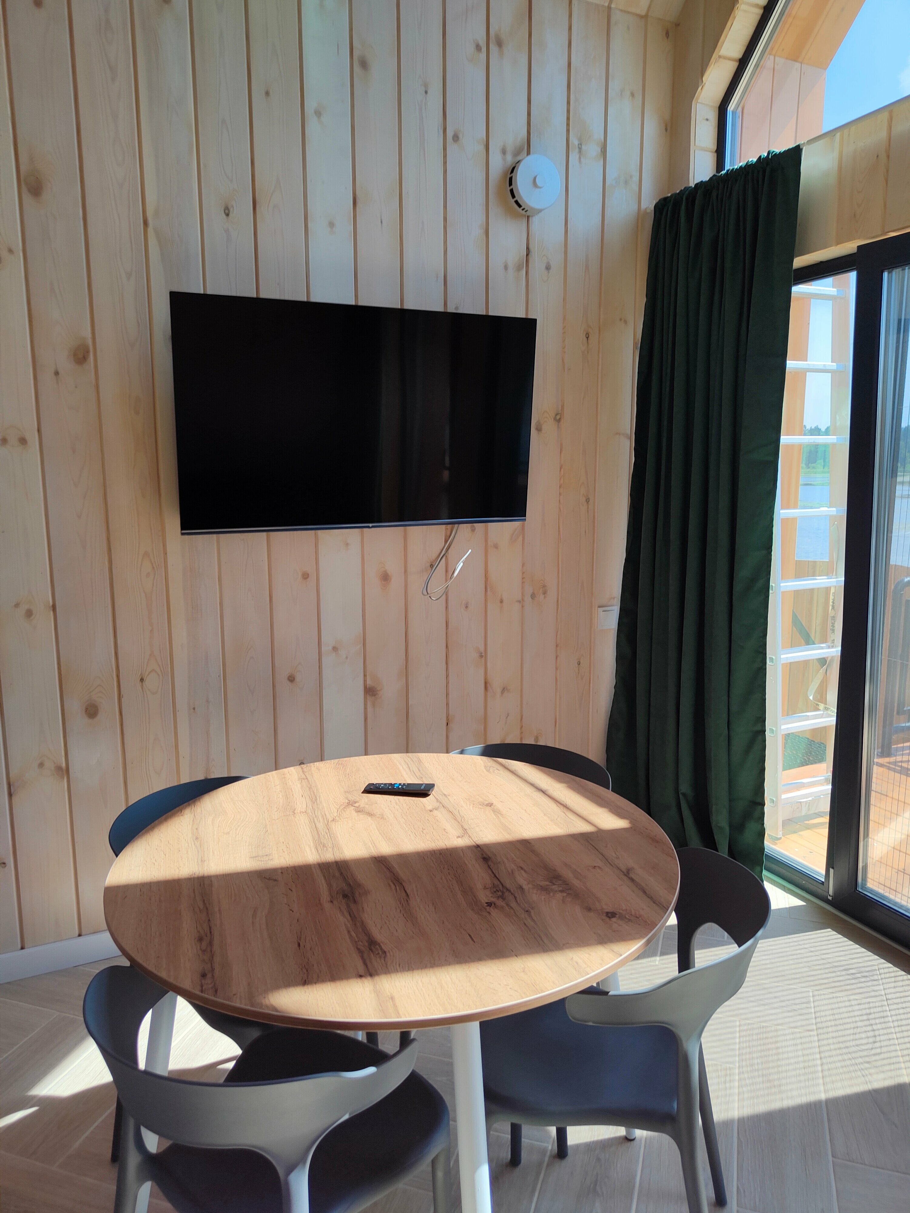 Двухместный номер с 1 кроватью и видом на озеро