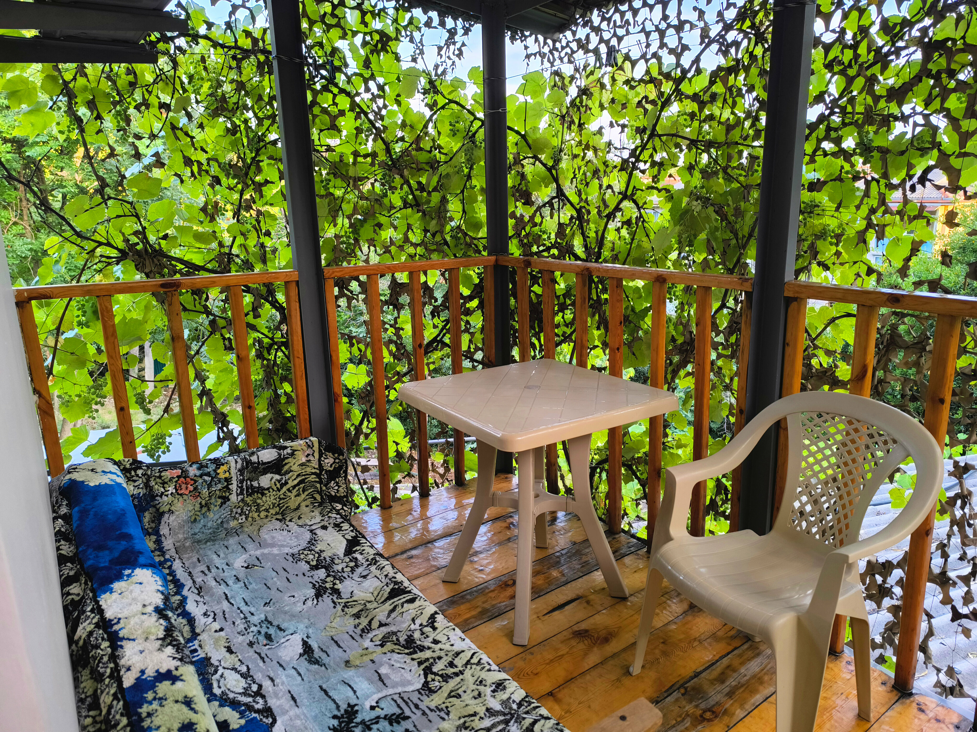 Трехместный номер с балконом