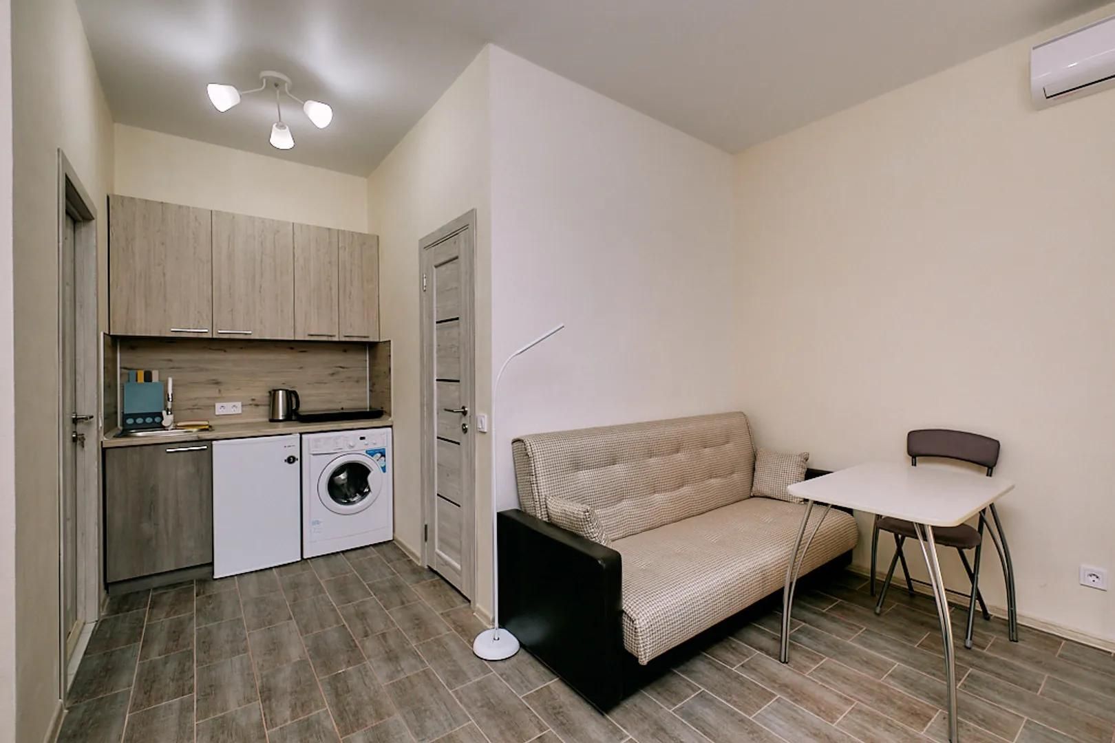 Трехместный номер «Комфорт» с душем