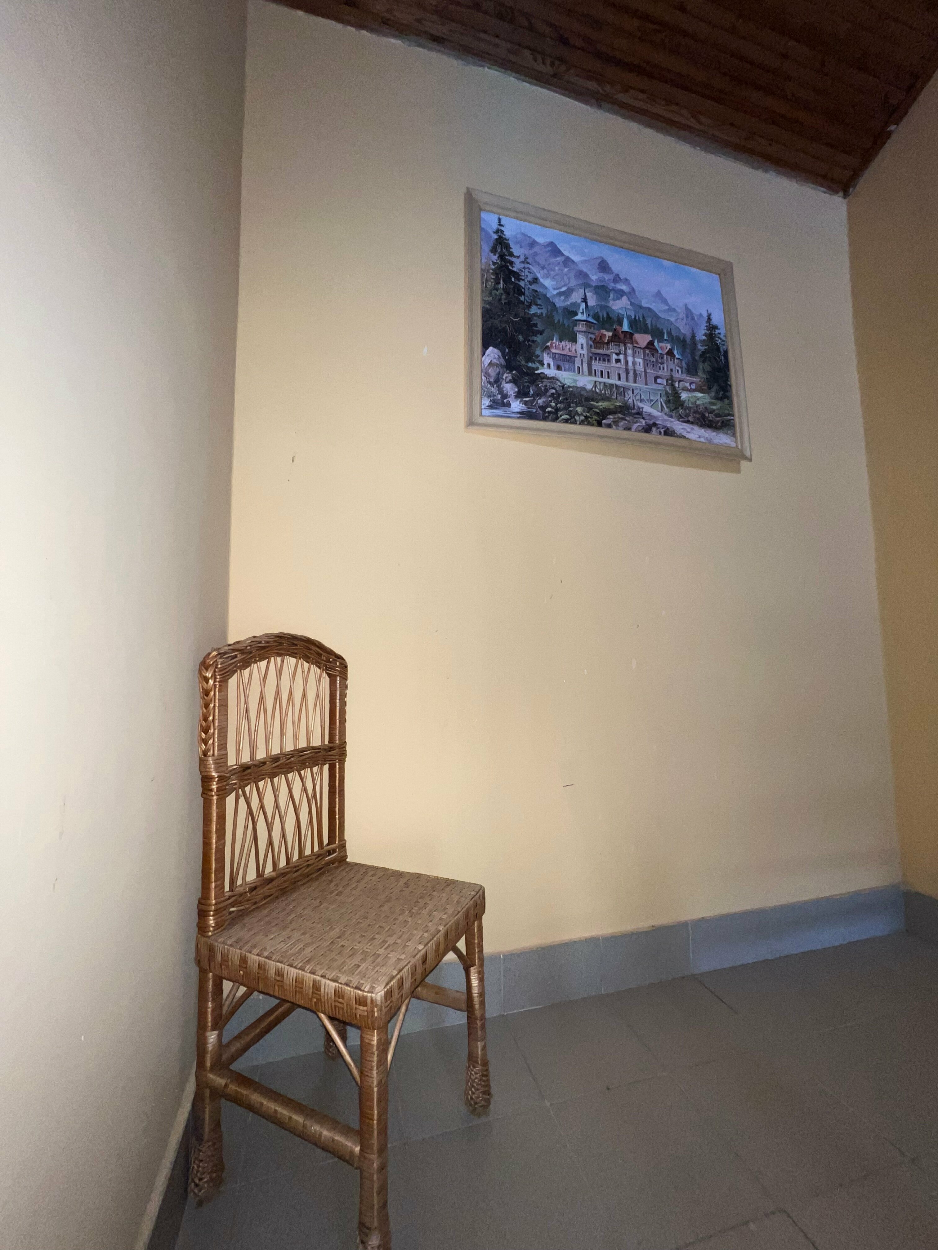 Семейный номер с боковым видом на море