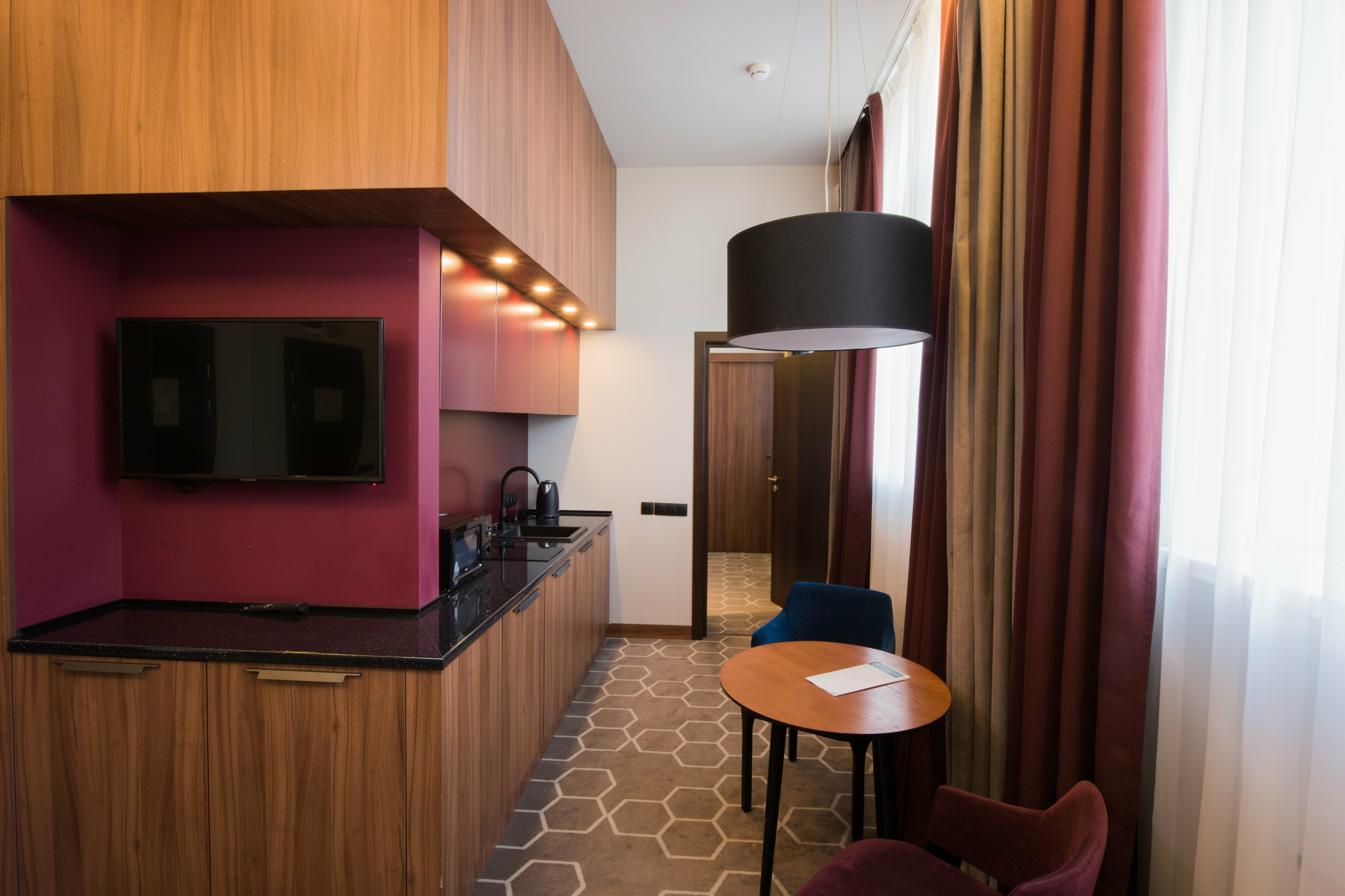 Полулюкс Делюкс