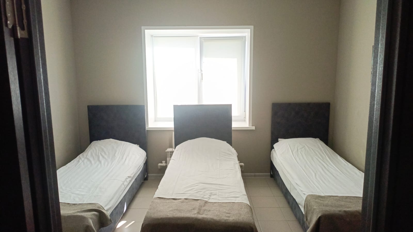 Односпальная кровать в трехместном номере